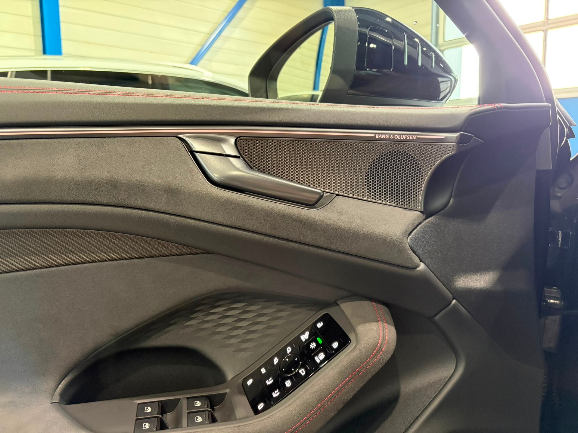 AUDI A6 Limousine TFSI quattro 270 kW**Panodach,S-Sportsitze,,B&O Sound, (5-Jahre Garantie),Np.129'000.-**-image-15