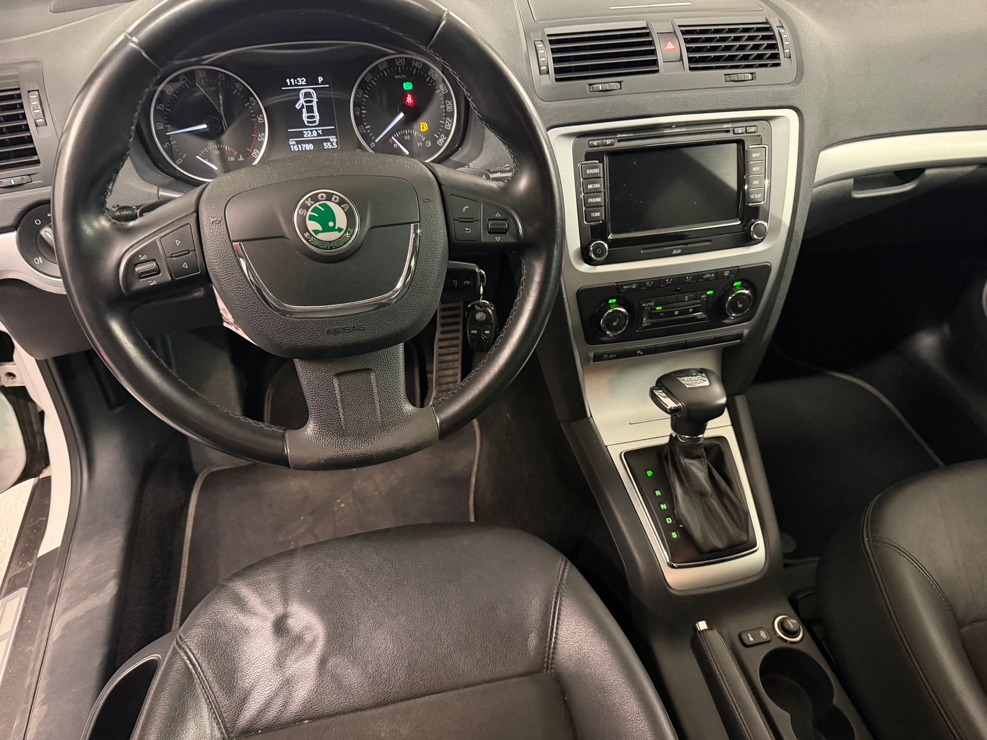 SKODA Octavia Combi 2.0 TDI Scout 4x4 DSG-image-6