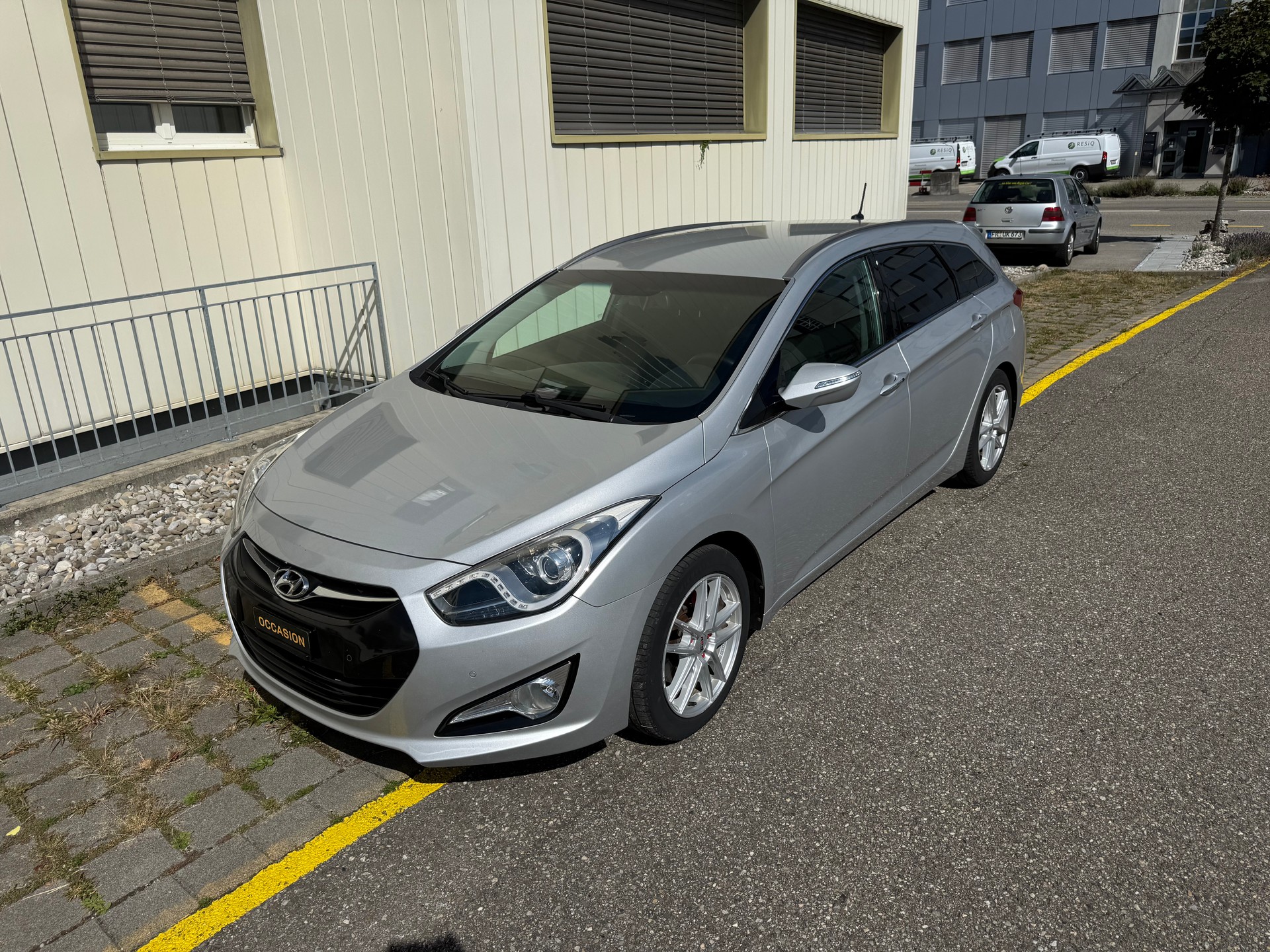 HYUNDAI i40 Wagon 1.6 GDi Style-image-1