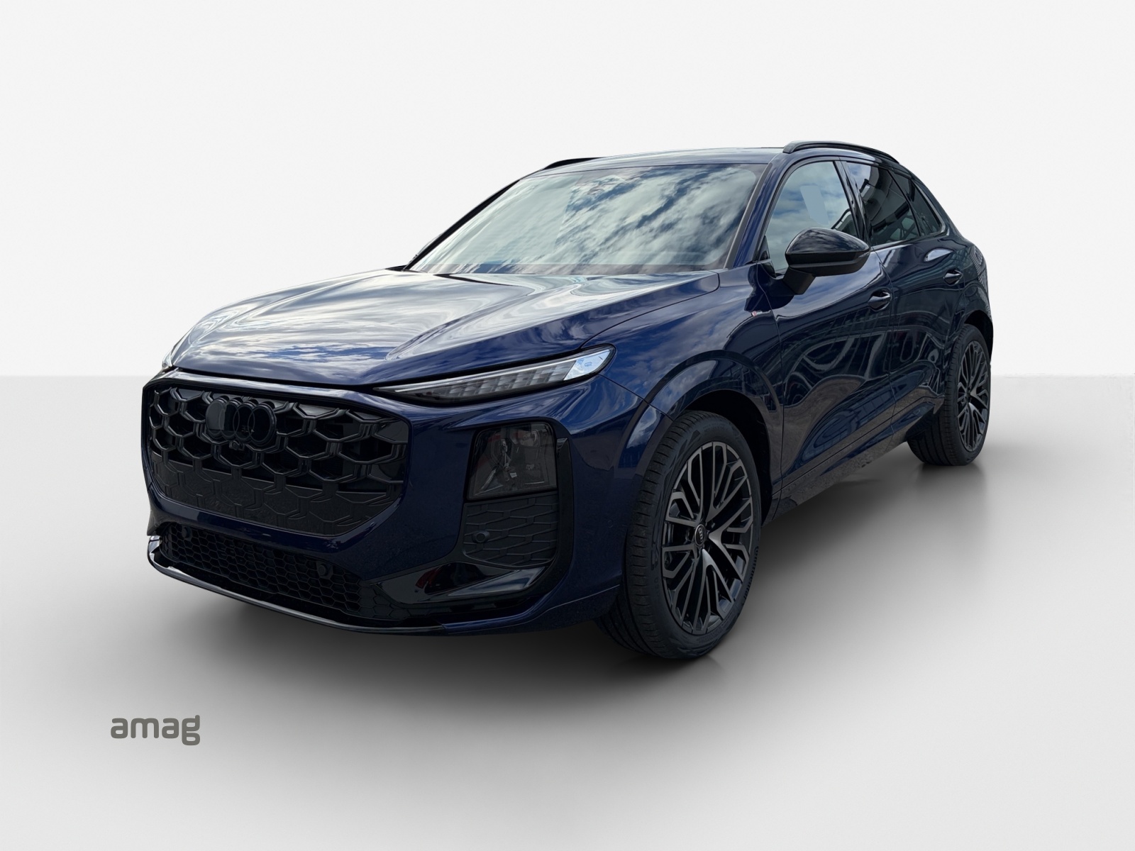 AUDI Q3 SUV 110 kW TFSI S tronic-image-0