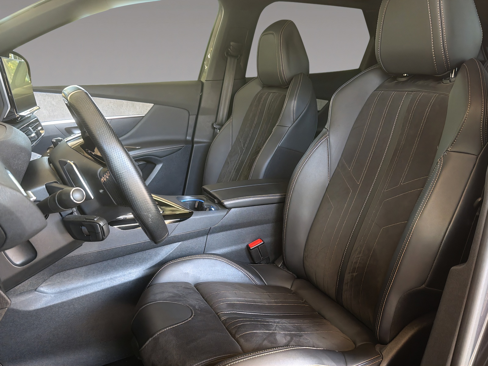 PEUGEOT 3008 1.5 BlueHDi GT Pack-image-5