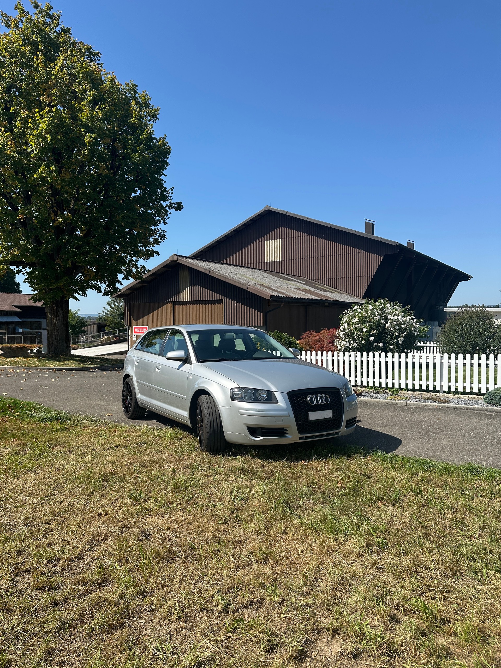 AUDI 2.0 16V FSI Attraction-image-0