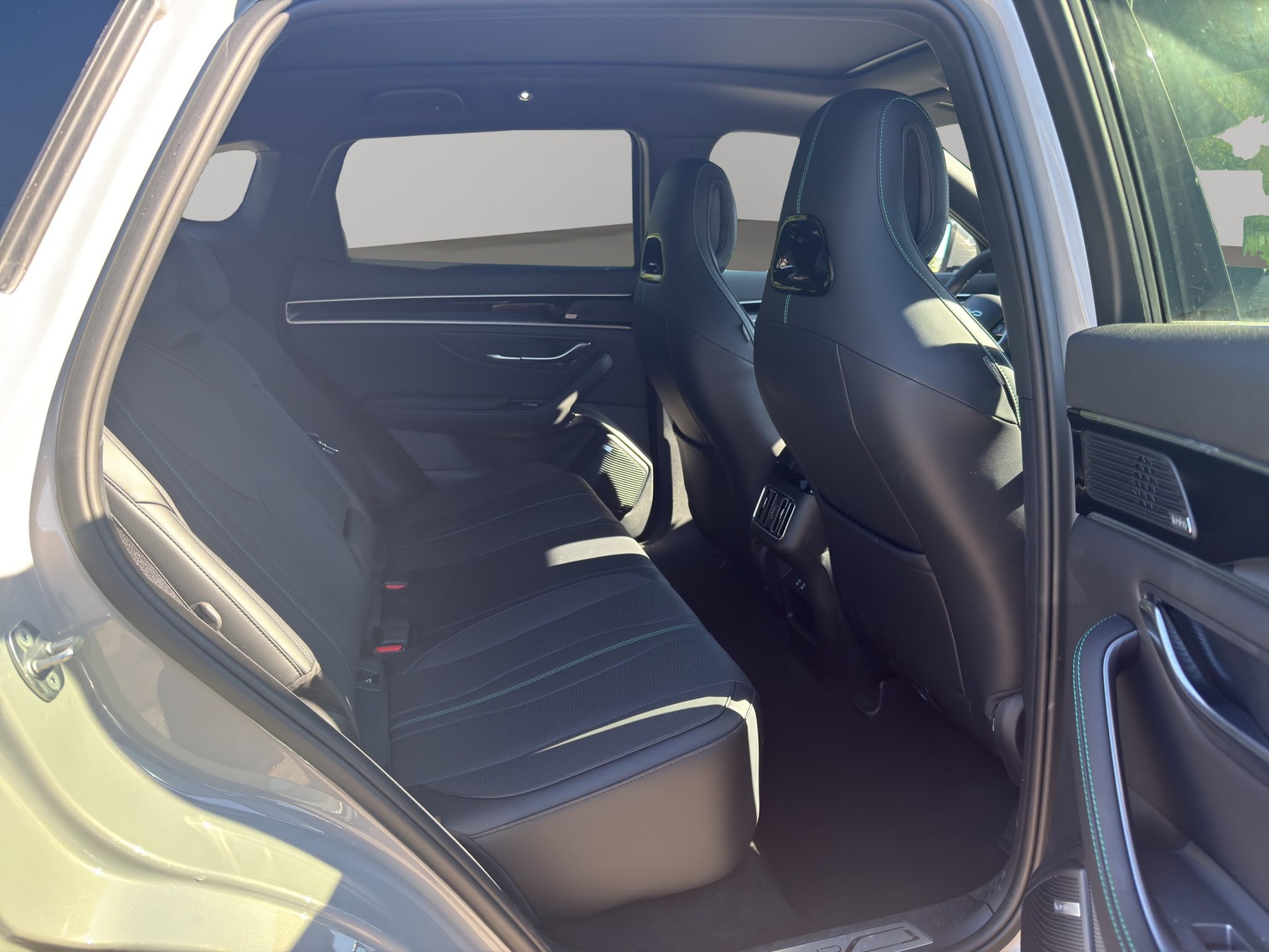 BYD Seal U DM-i Design AWD-image-13