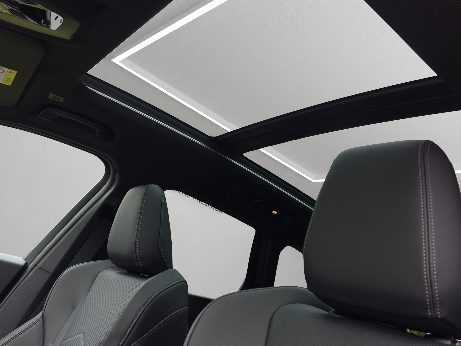 BMW X1 xDrive 23i 48V M Sport-image-9