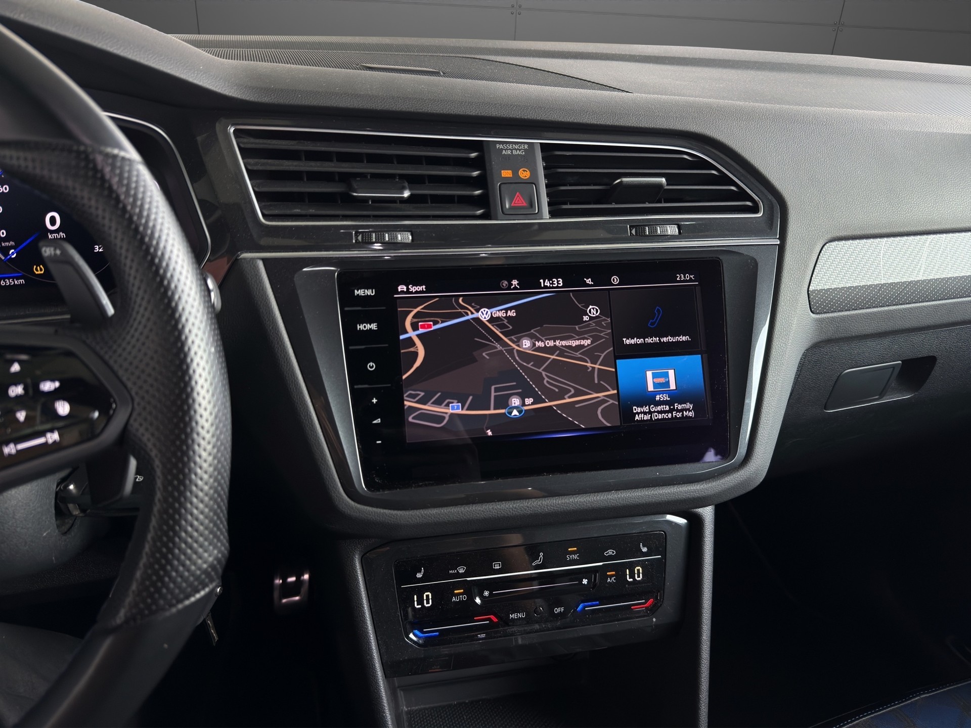 VW Tiguan 2.0TSI R 4Motion DSG-image-12