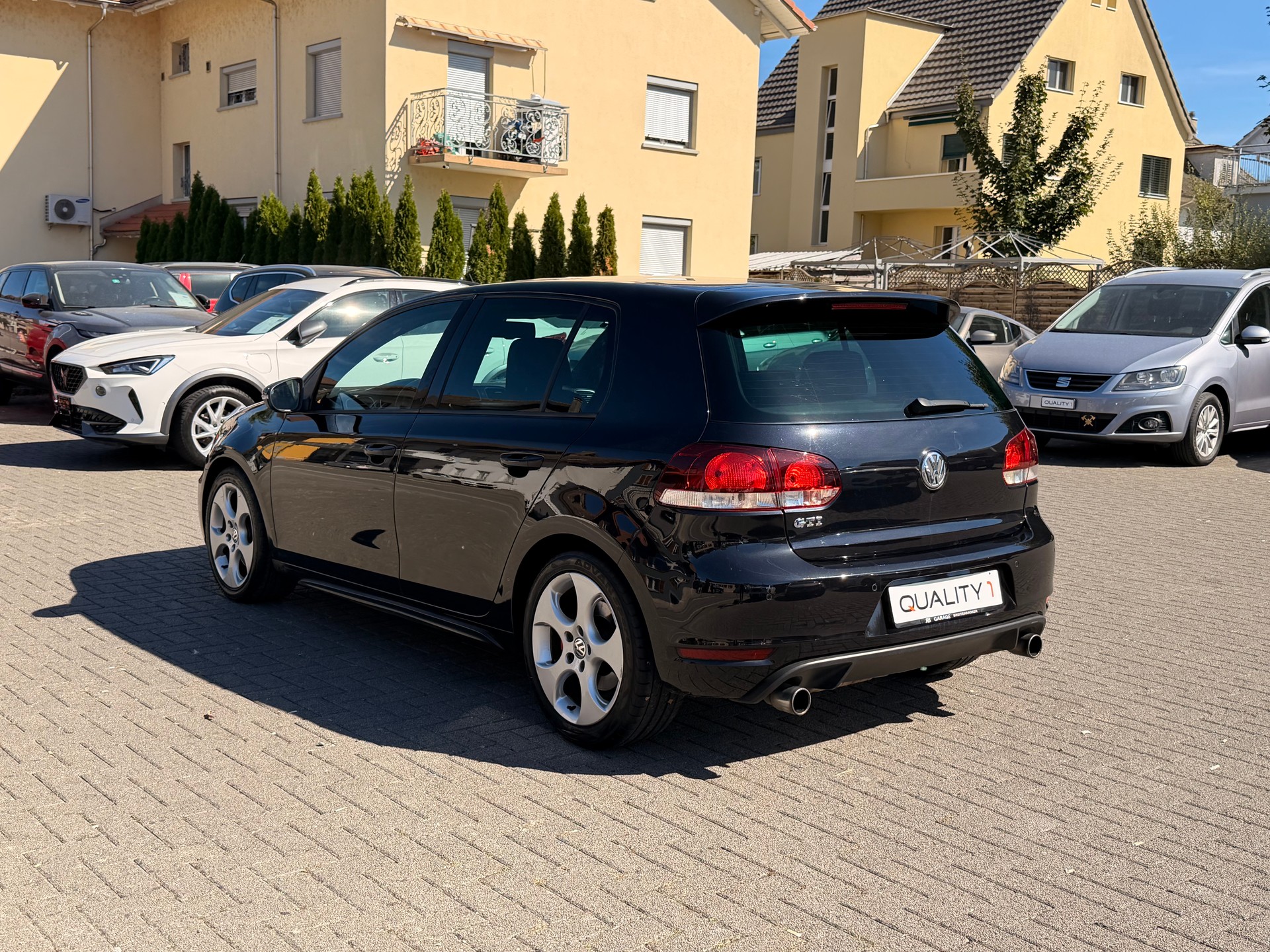VW Golf 2.0 TSI GTI Team DSG-image-2