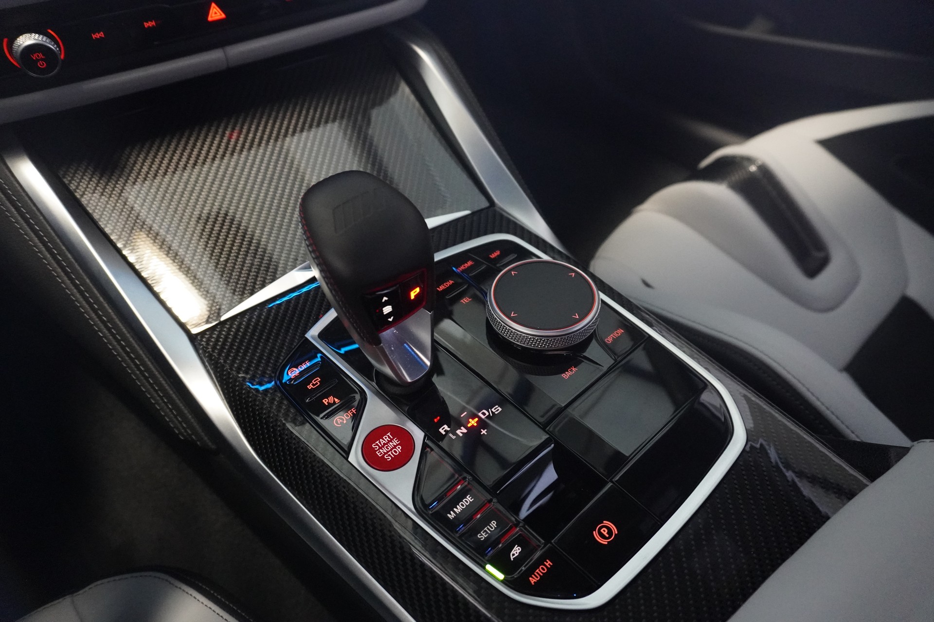 BMW M4 Coupé Competition M xDrive // SONDERLACKIERUNG VOODOO BLAU // WERKSGARANTIE // M CARBON SCHALENSITZE //-image-12