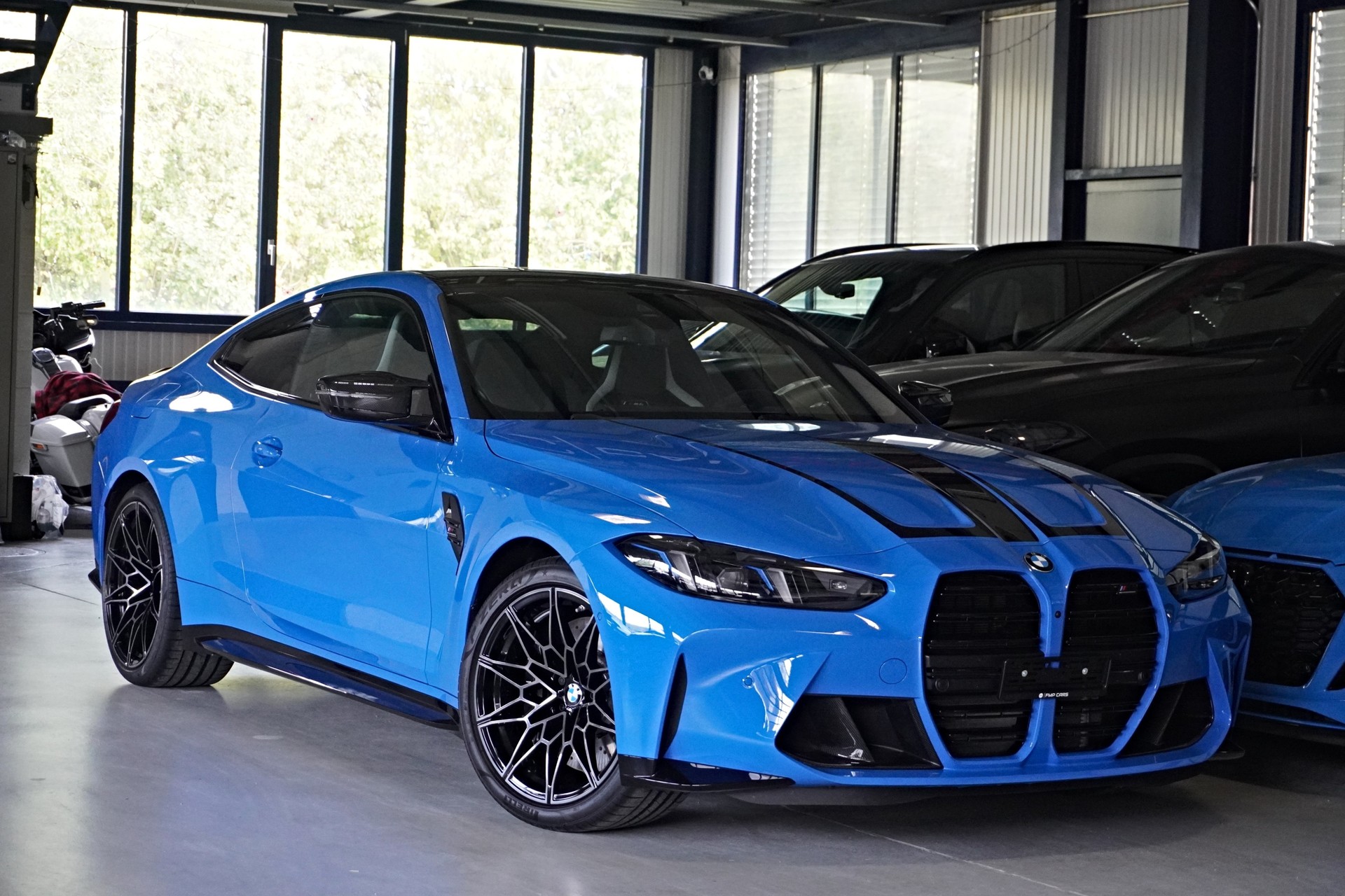 BMW M4 Coupé Competition M xDrive // SONDERLACKIERUNG VOODOO BLAU // WERKSGARANTIE // M CARBON SCHALENSITZE //-image-0