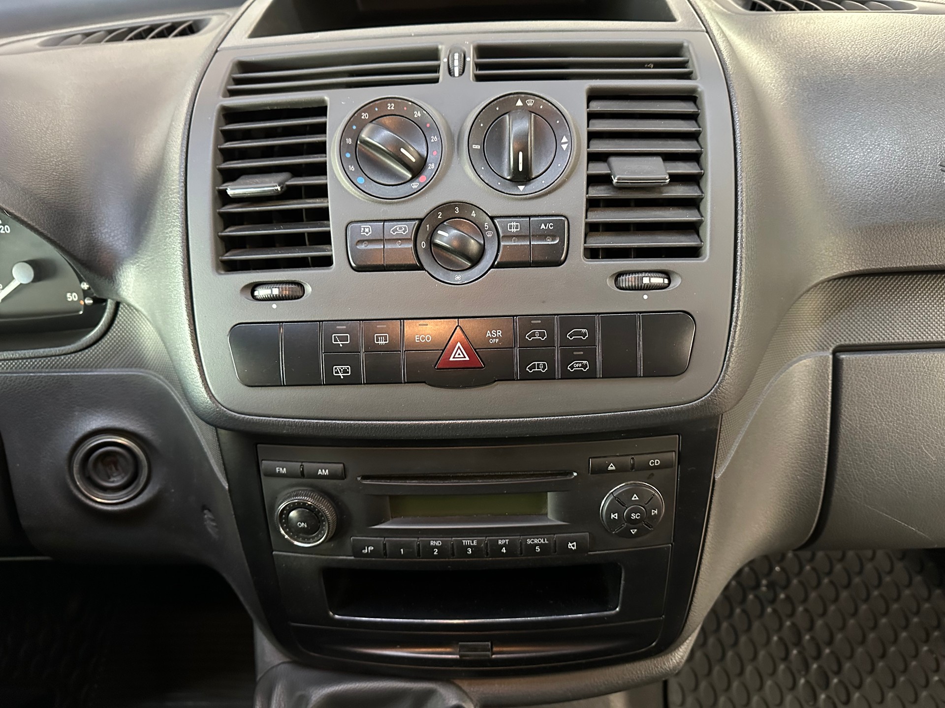 MERCEDES-BENZ Vito 113 CDI Blue Efficiency EL-image-10