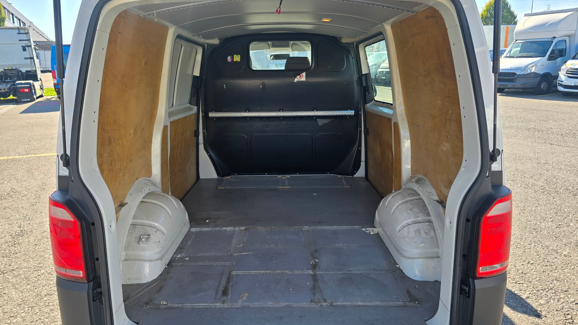 VW T6 2.0 TDI 4Motion-image-8