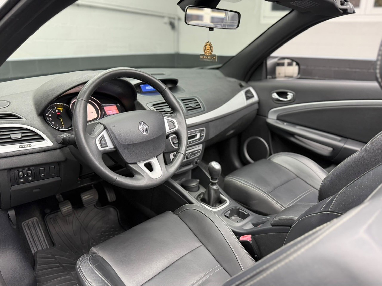 RENAULT Mégane CC 1.4 16V Turbo Dynamique | Hardtop Cabrio | Lederinterieur | CH-Auto aus 1. Hand-image-25