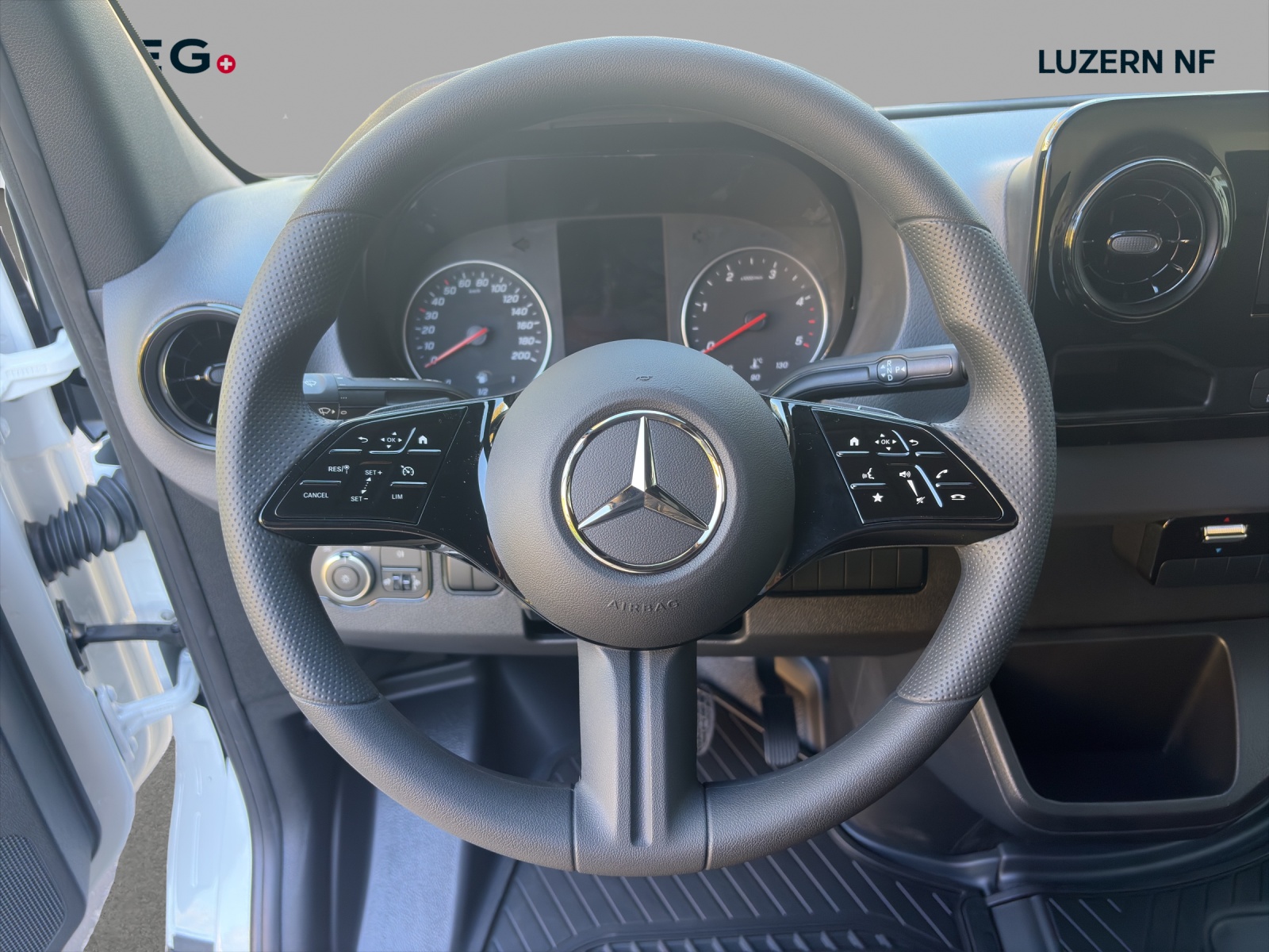 MERCEDES-BENZ Sprinter 317 CDI CH Lang Pro 9G-TRONIC-image-8
