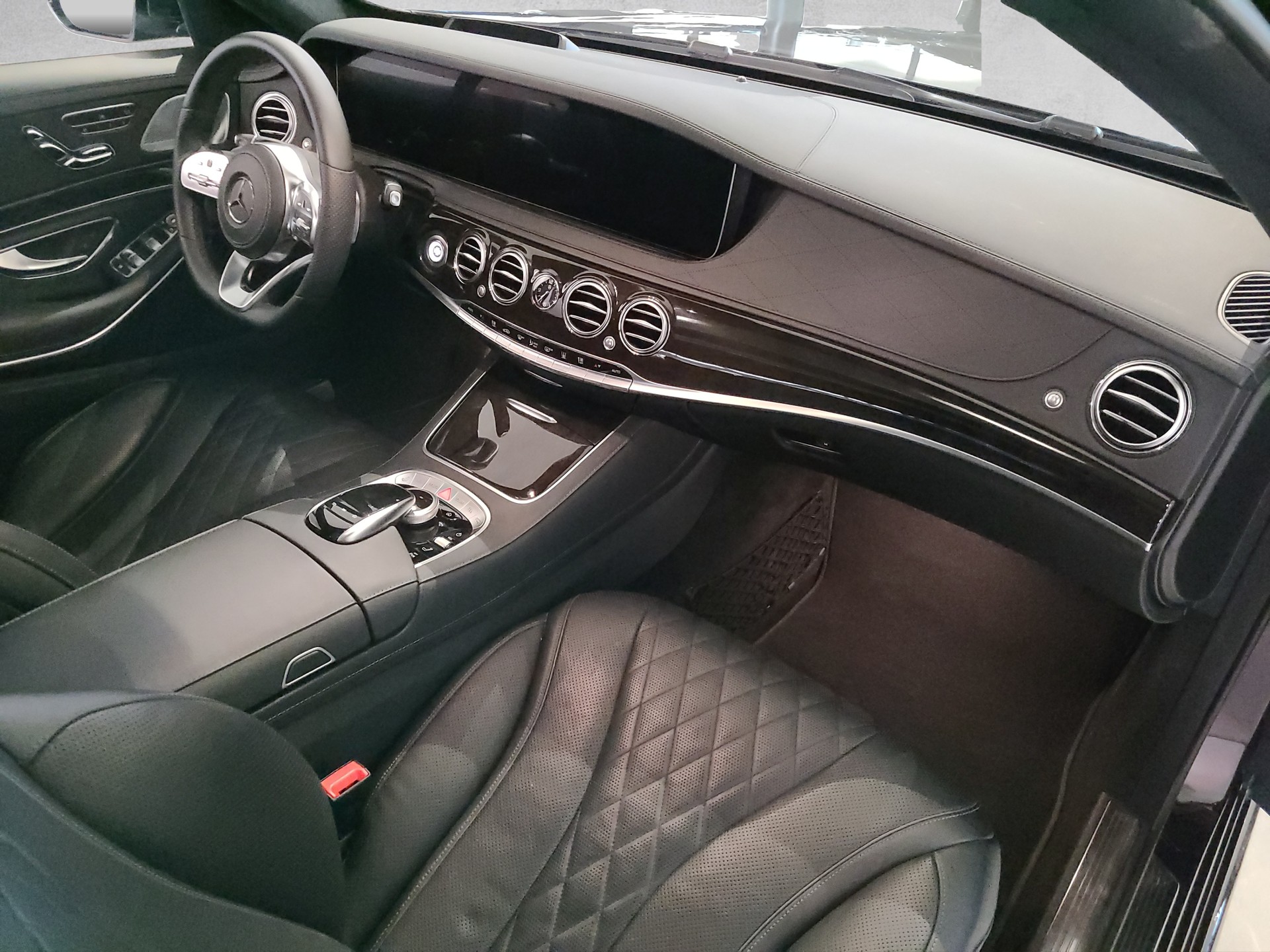 MERCEDES-BENZ S 560 V8 AMG Line 4matic-image-8