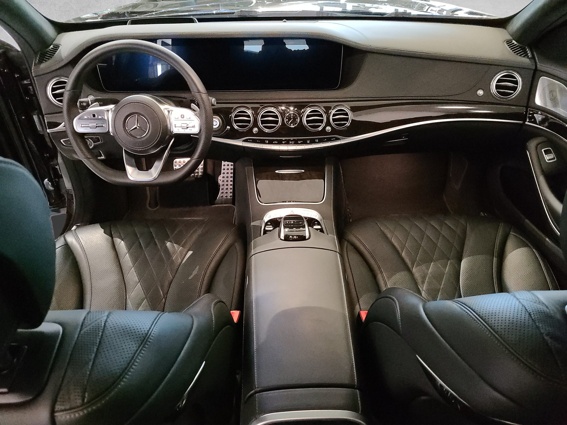 MERCEDES-BENZ S 560 V8 AMG Line 4matic-image-14