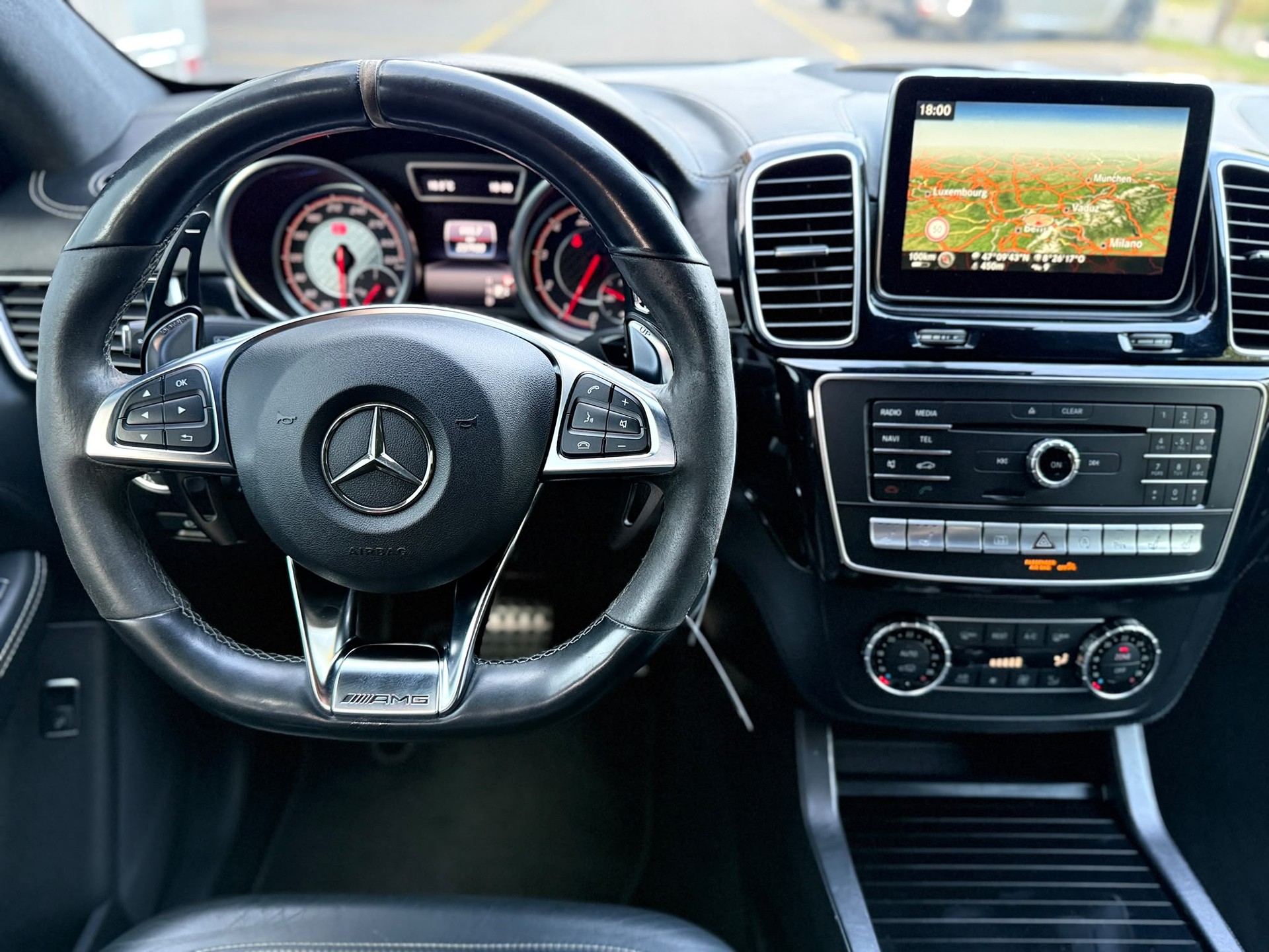 MERCEDES-BENZ GLE 63 V8 S AMG Coupé-image-10