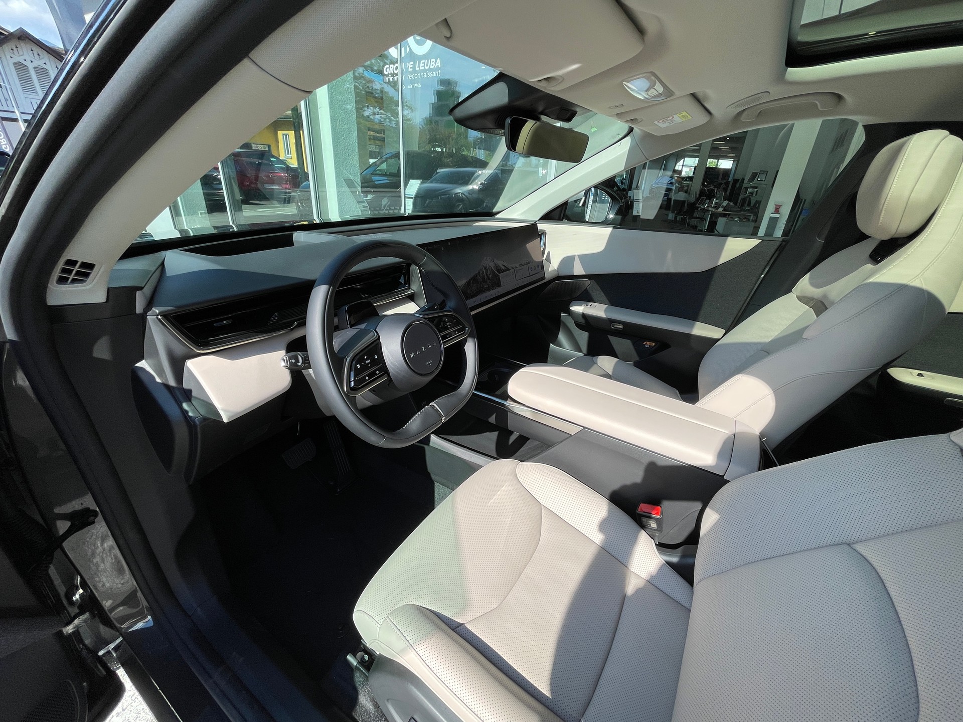 MAZDA CX-6e 68,8 kWh Takumi-image-5