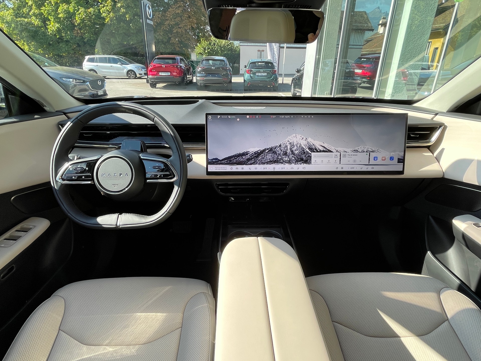 MAZDA CX-6e 68,8 kWh Takumi-image-8
