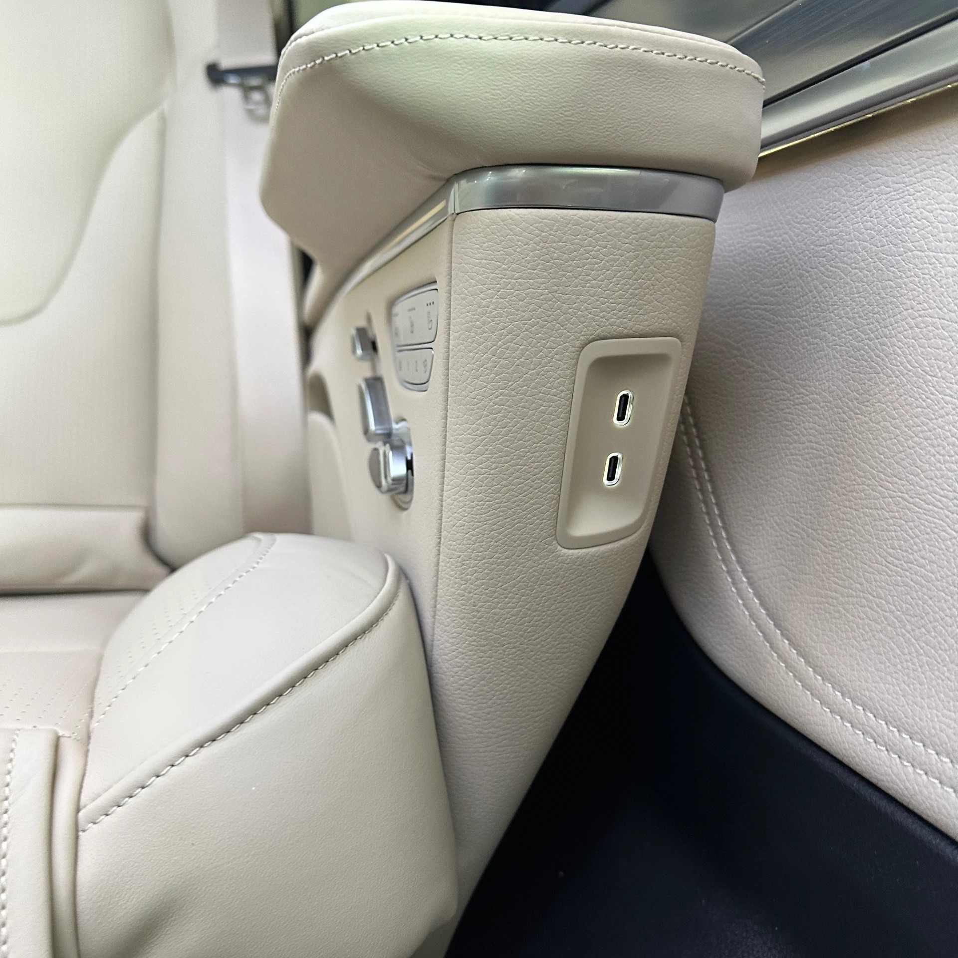 MERCEDES-BENZ V 300 d Extra-Lang 4matic Exclusive FALCON CARDADA V.I.P-image-47