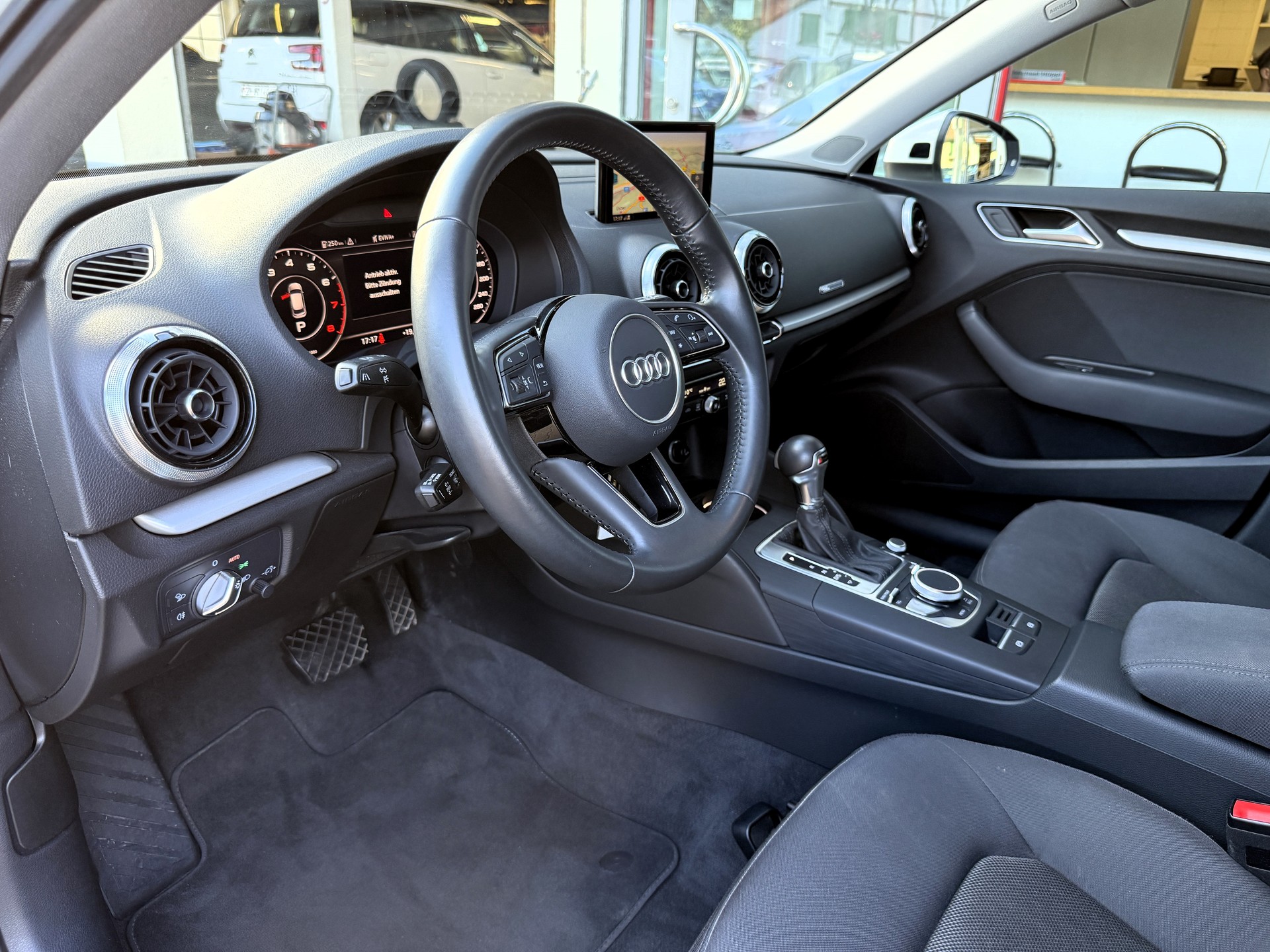 AUDI A3 Sportback 35 TFSI S-tronic-image-13