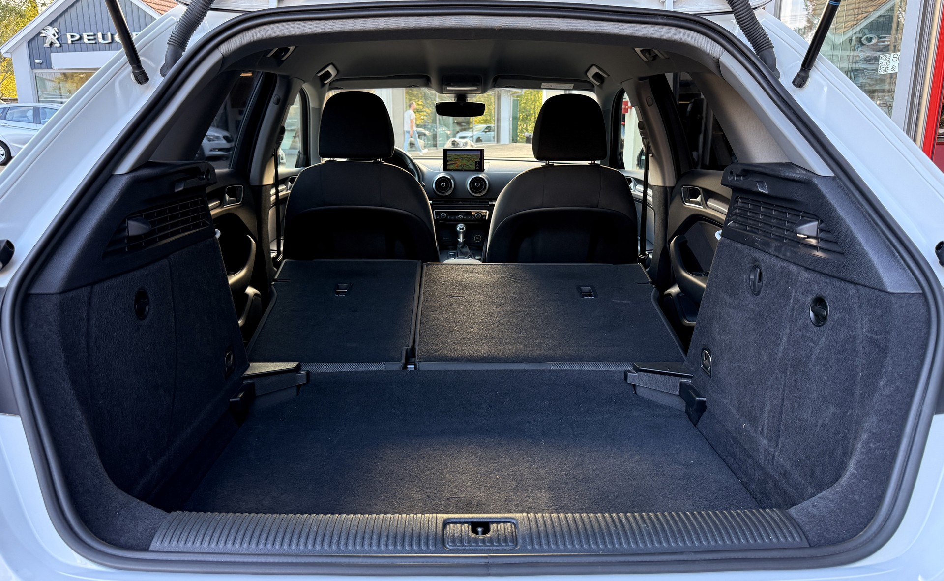 AUDI A3 Sportback 35 TFSI S-tronic-image-8
