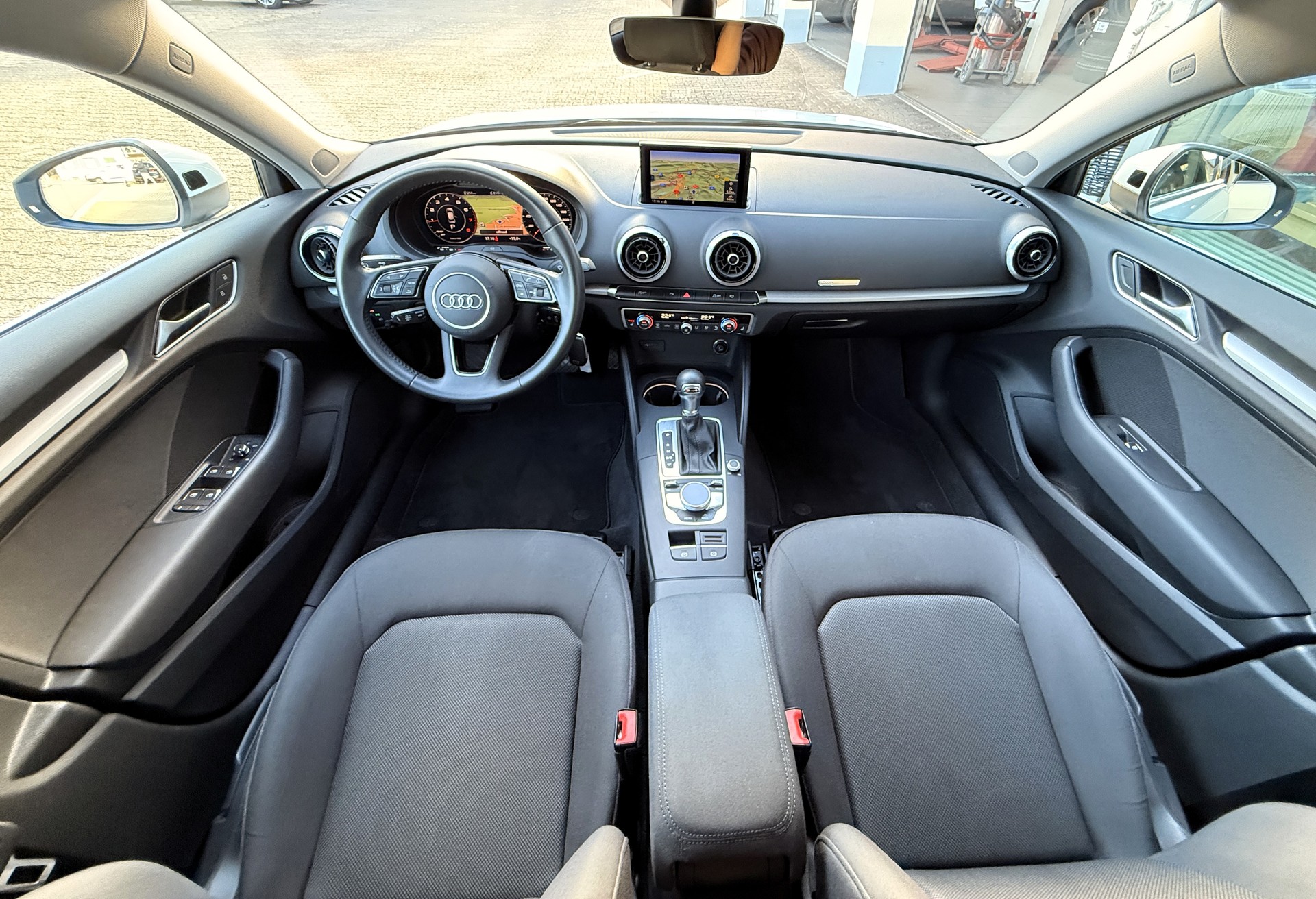 AUDI A3 Sportback 35 TFSI S-tronic-image-10