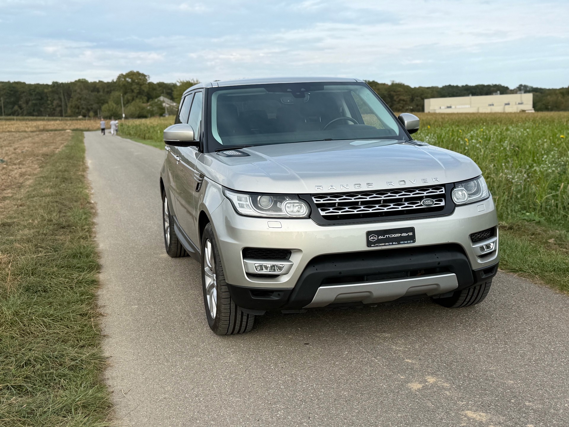LAND ROVER Range Rover Sport 3.0 TDV6 HSE Automatic-image-4