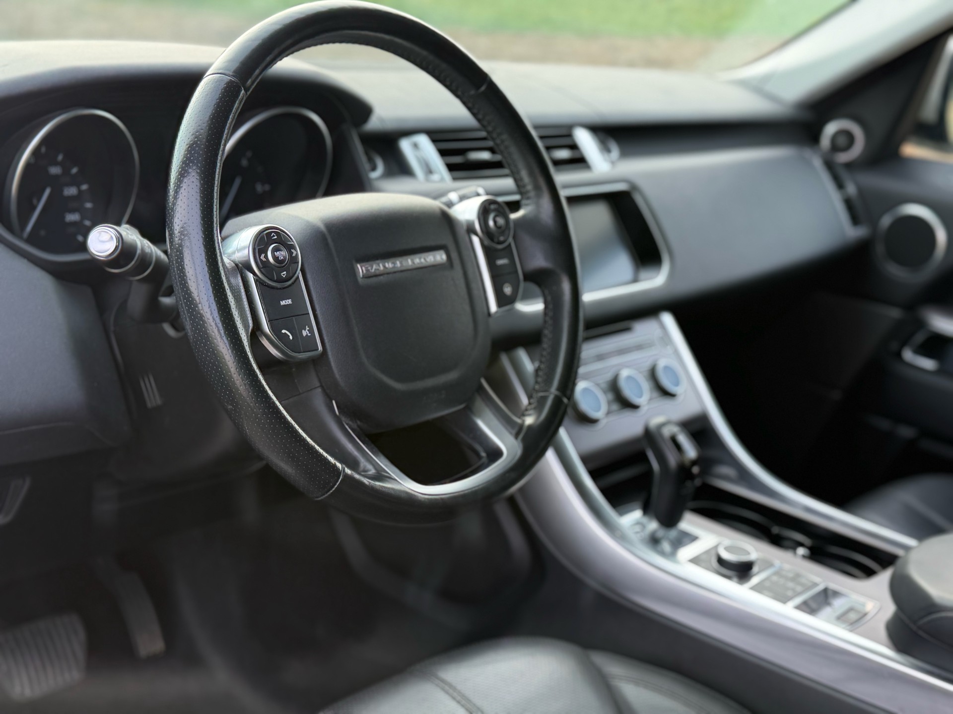 LAND ROVER Range Rover Sport 3.0 TDV6 HSE Automatic-image-10