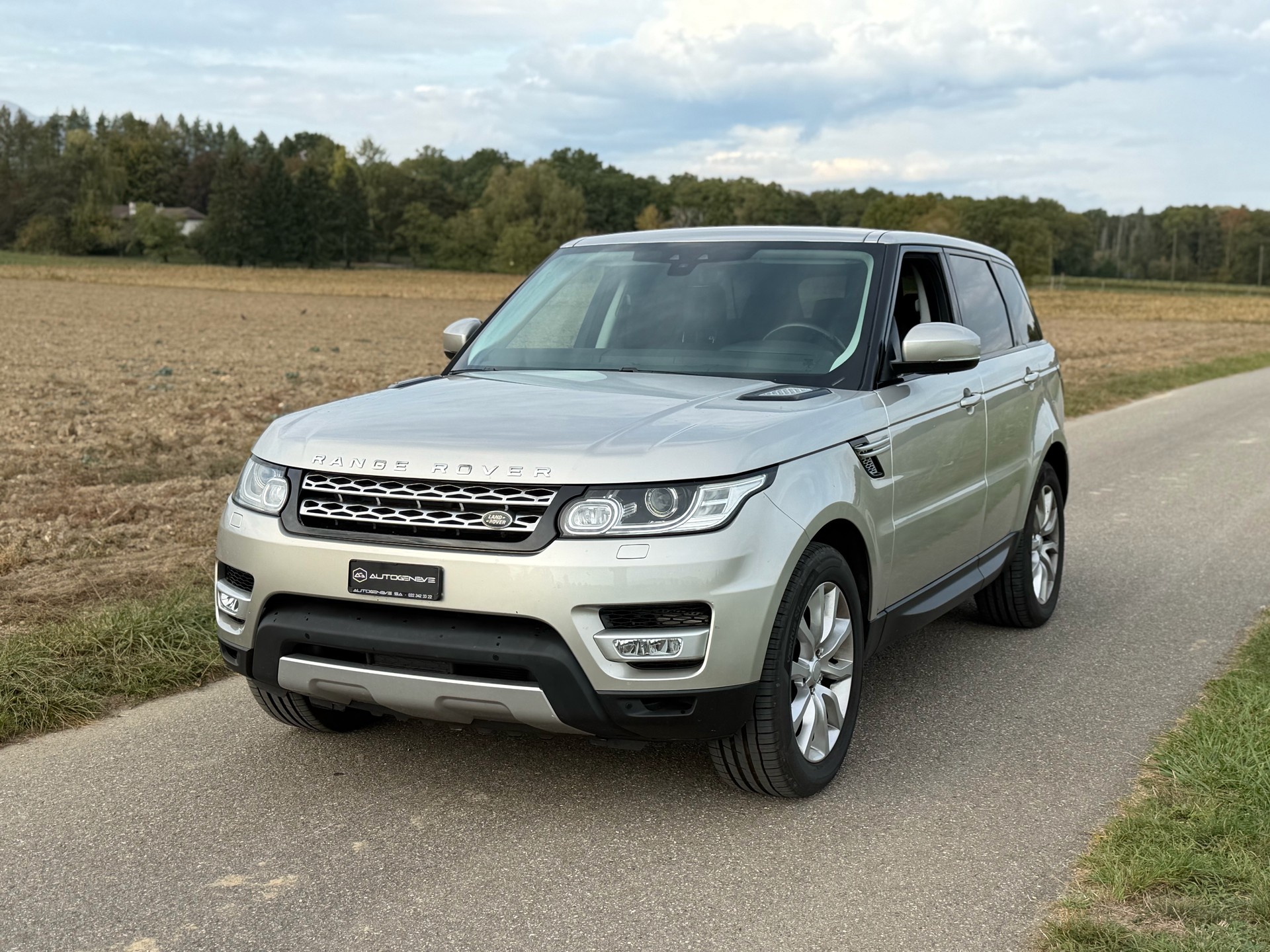 LAND ROVER Range Rover Sport 3.0 TDV6 HSE Automatic-image-2
