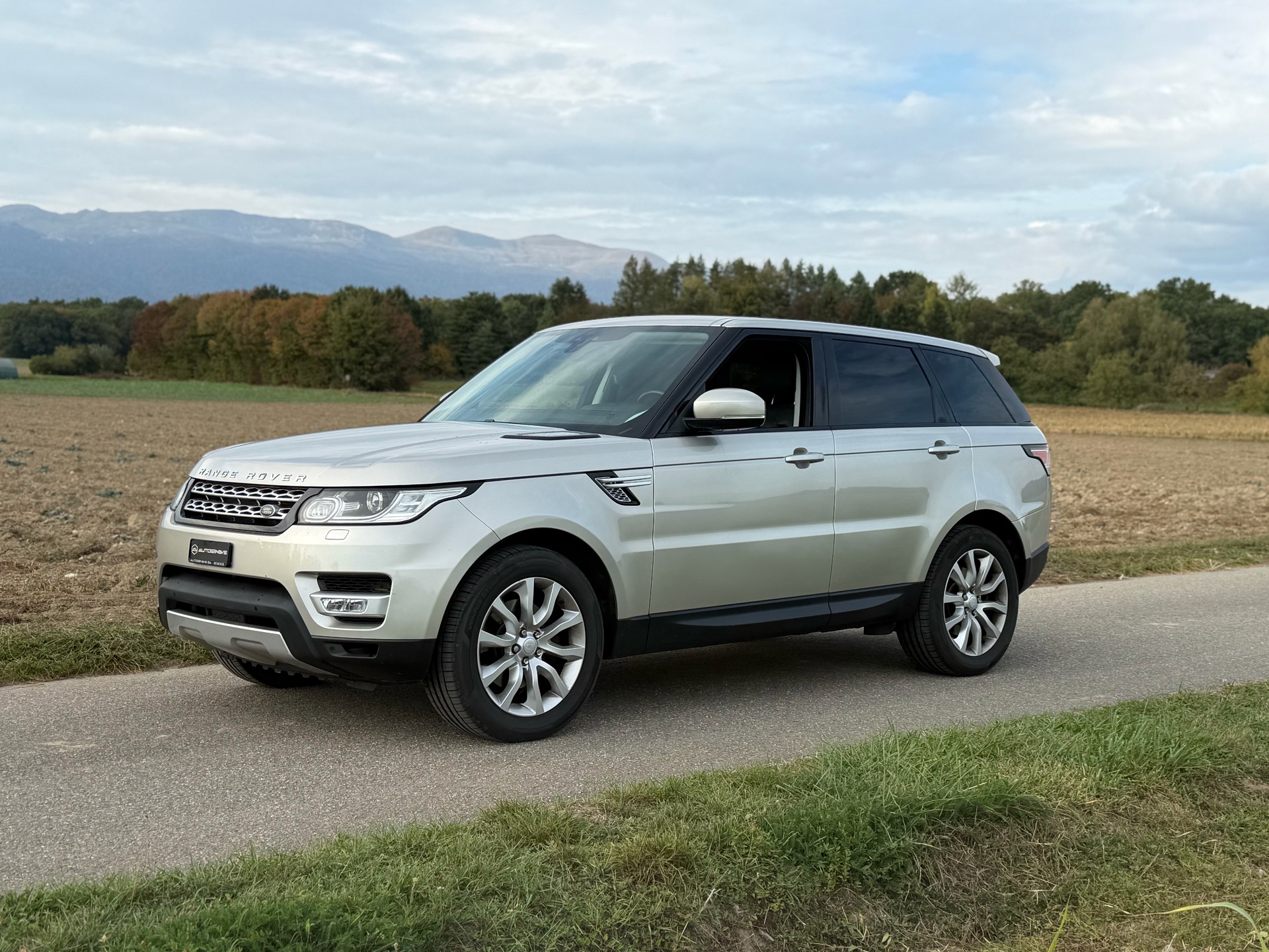 LAND ROVER Range Rover Sport 3.0 TDV6 HSE Automatic-image-3