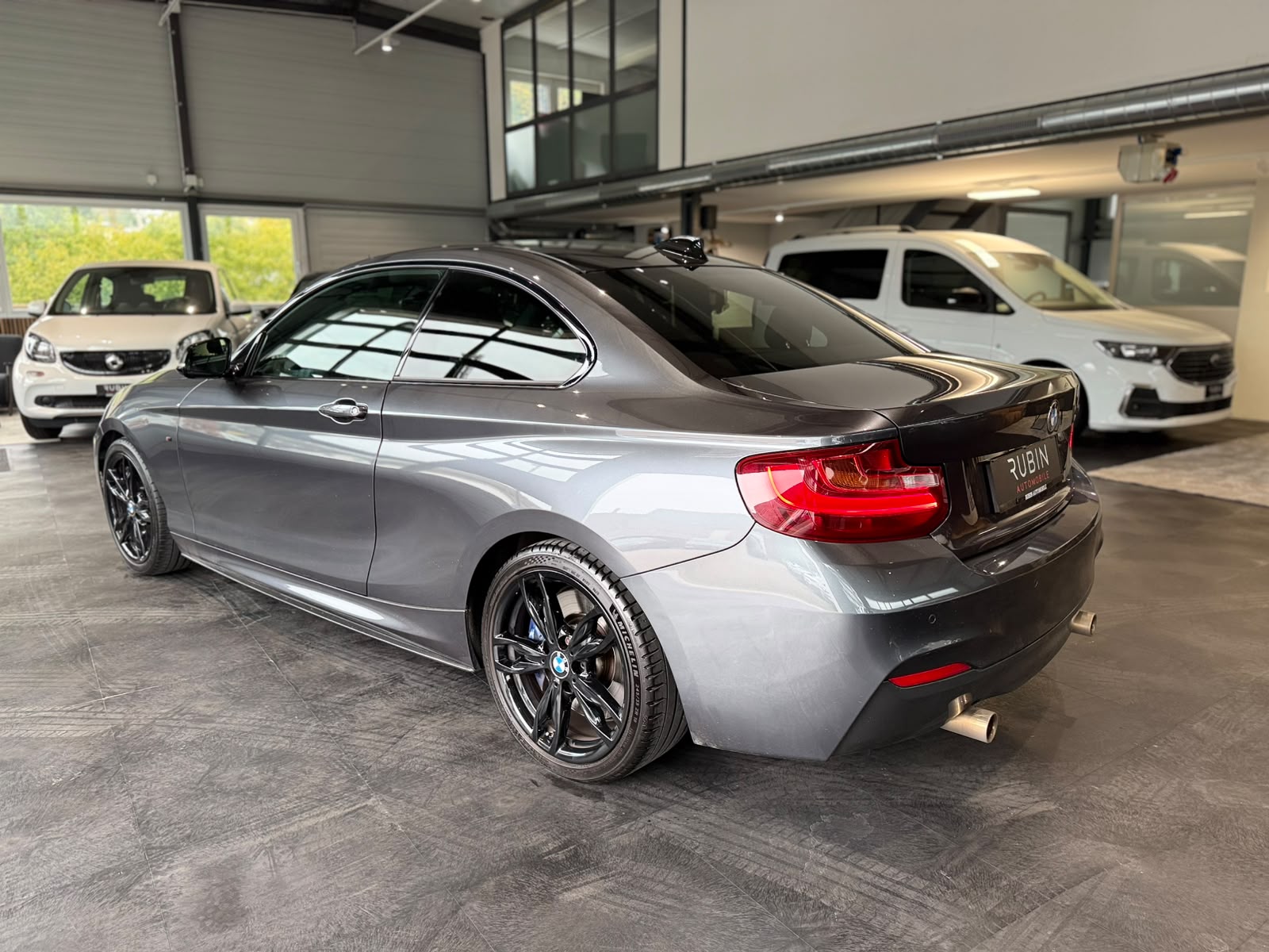 BMW M240i xDrive Steptronic-image-2