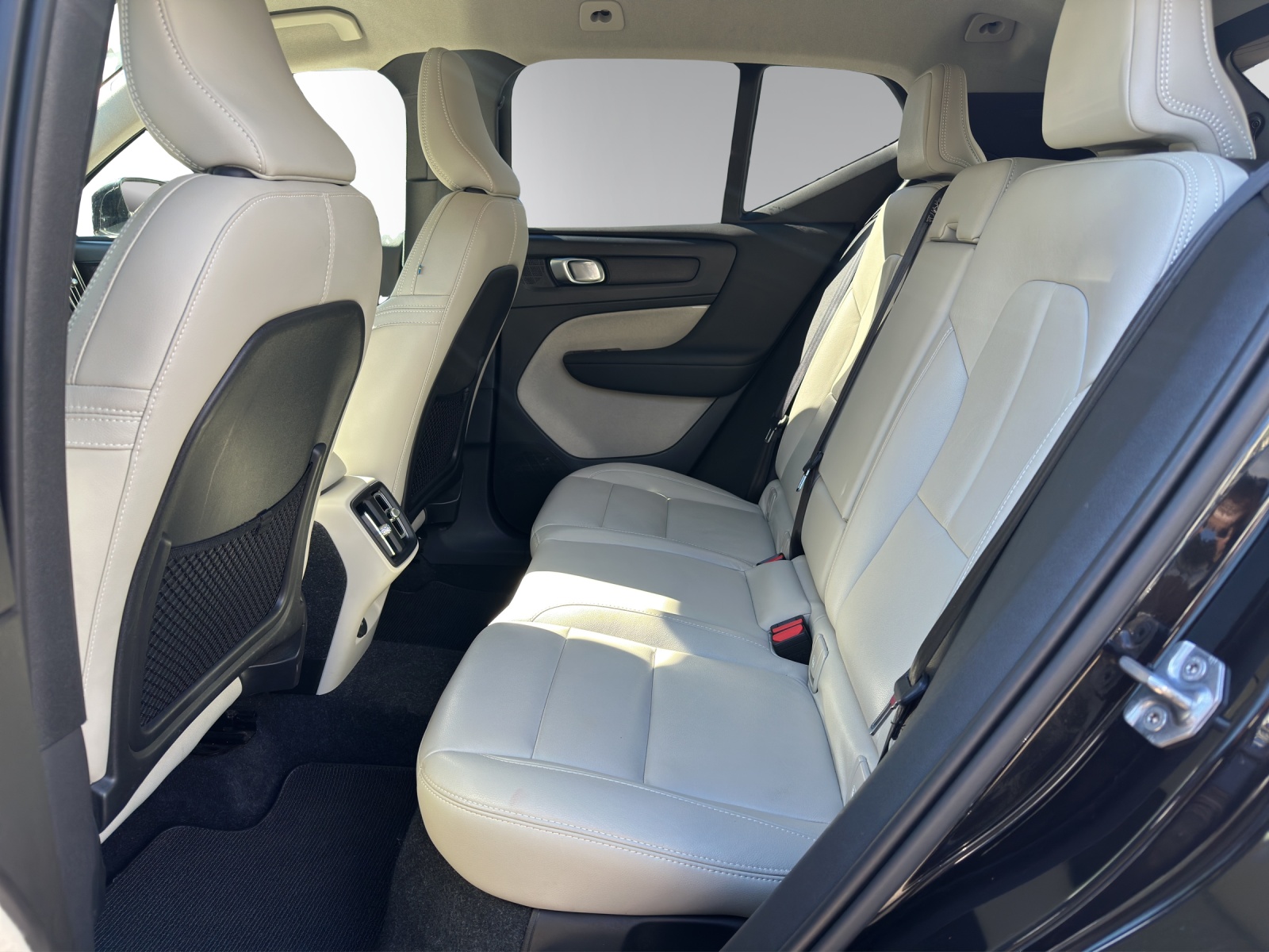 VOLVO XC40 T4 AWD Inscription Geartronic-image-12