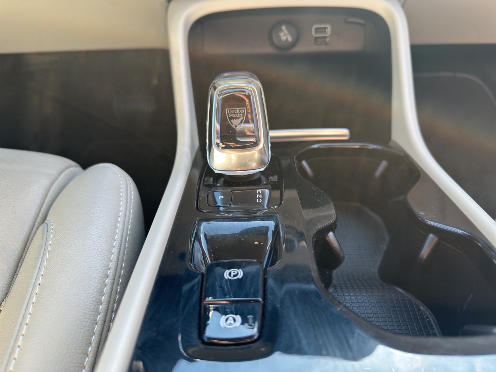 VOLVO XC40 T4 AWD Inscription Geartronic-image-17