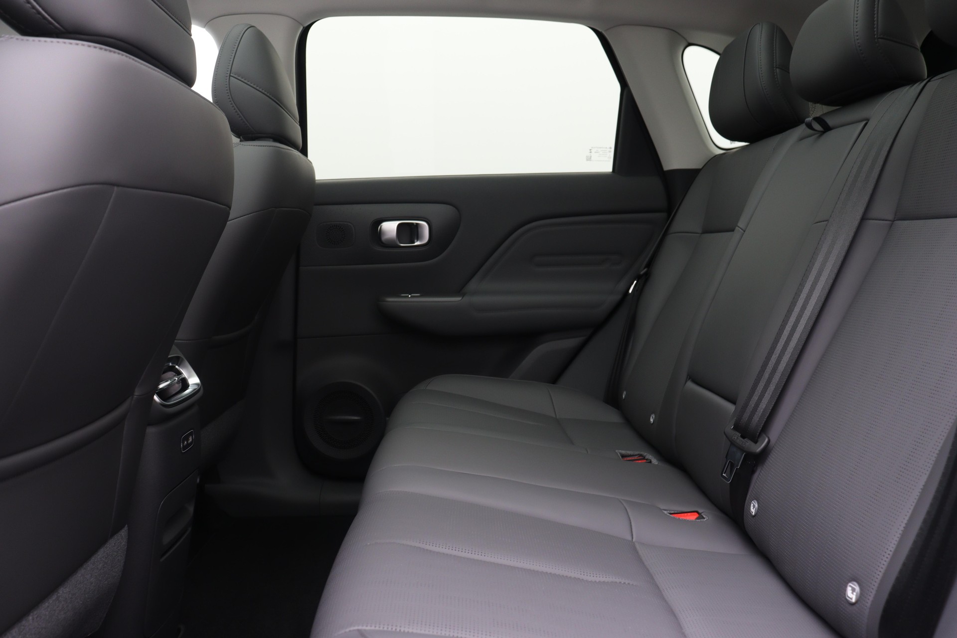 LEAPMOTOR B10 1.5 Hybrid EV-image-11