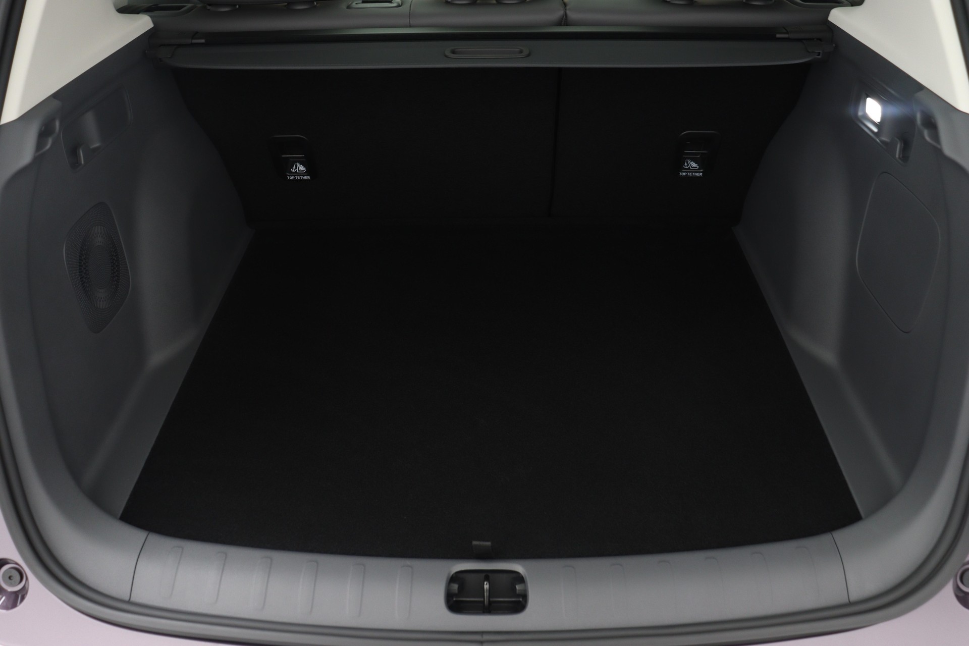 LEAPMOTOR B10 1.5 Hybrid EV-image-12