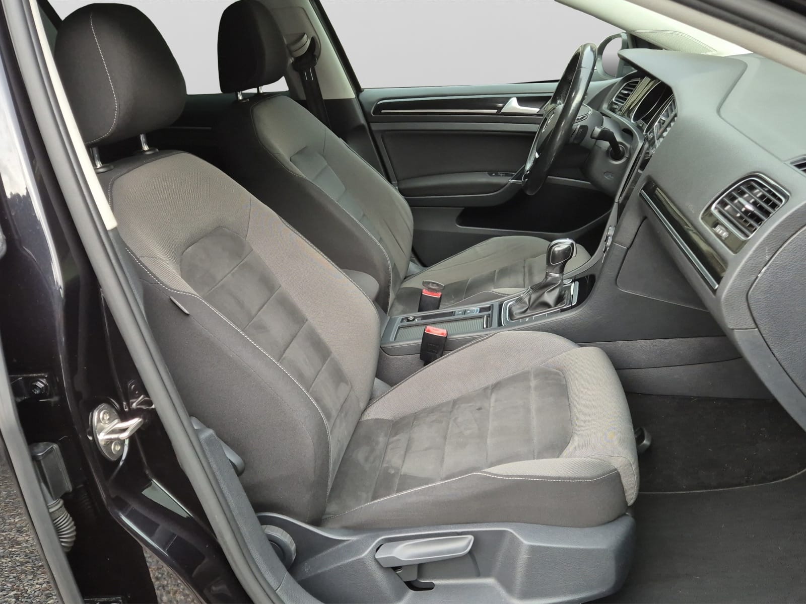 VW Golf Variant 1.4 TSI Value DSG-image-14
