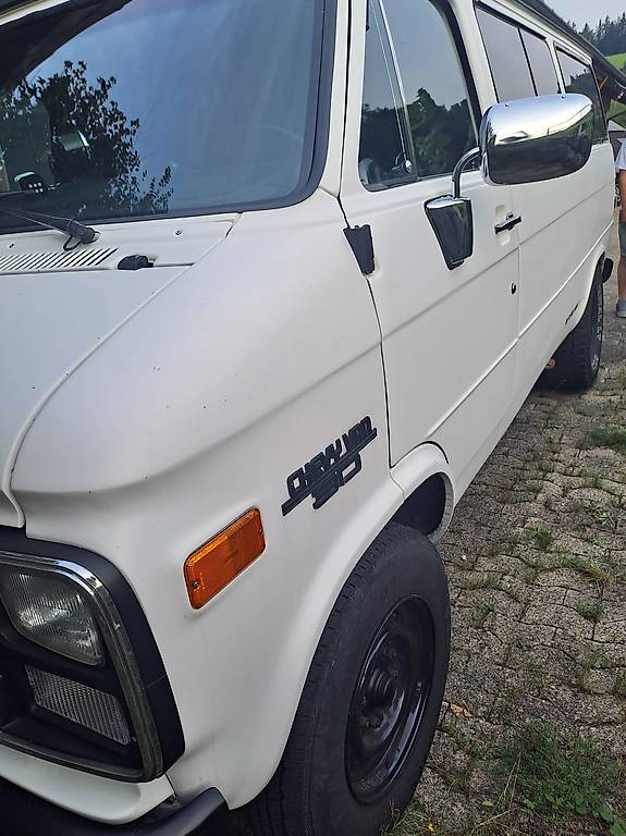 CHEVROLET G-Van-image-3