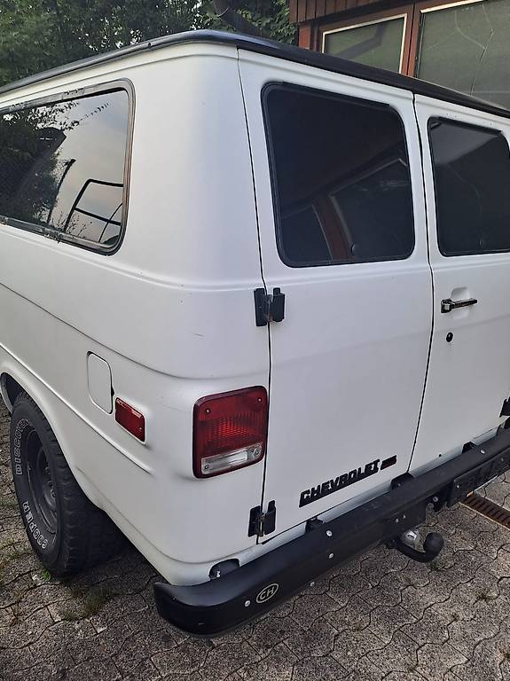 CHEVROLET G-Van-image-1