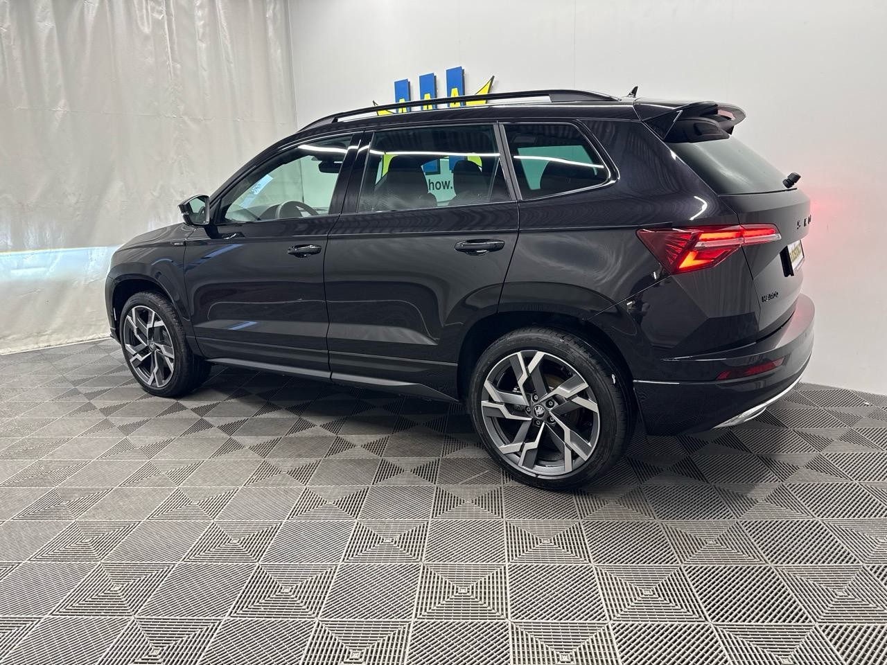 SKODA Karoq 2.0 TSI SportLine 4x4 DSG-image-1