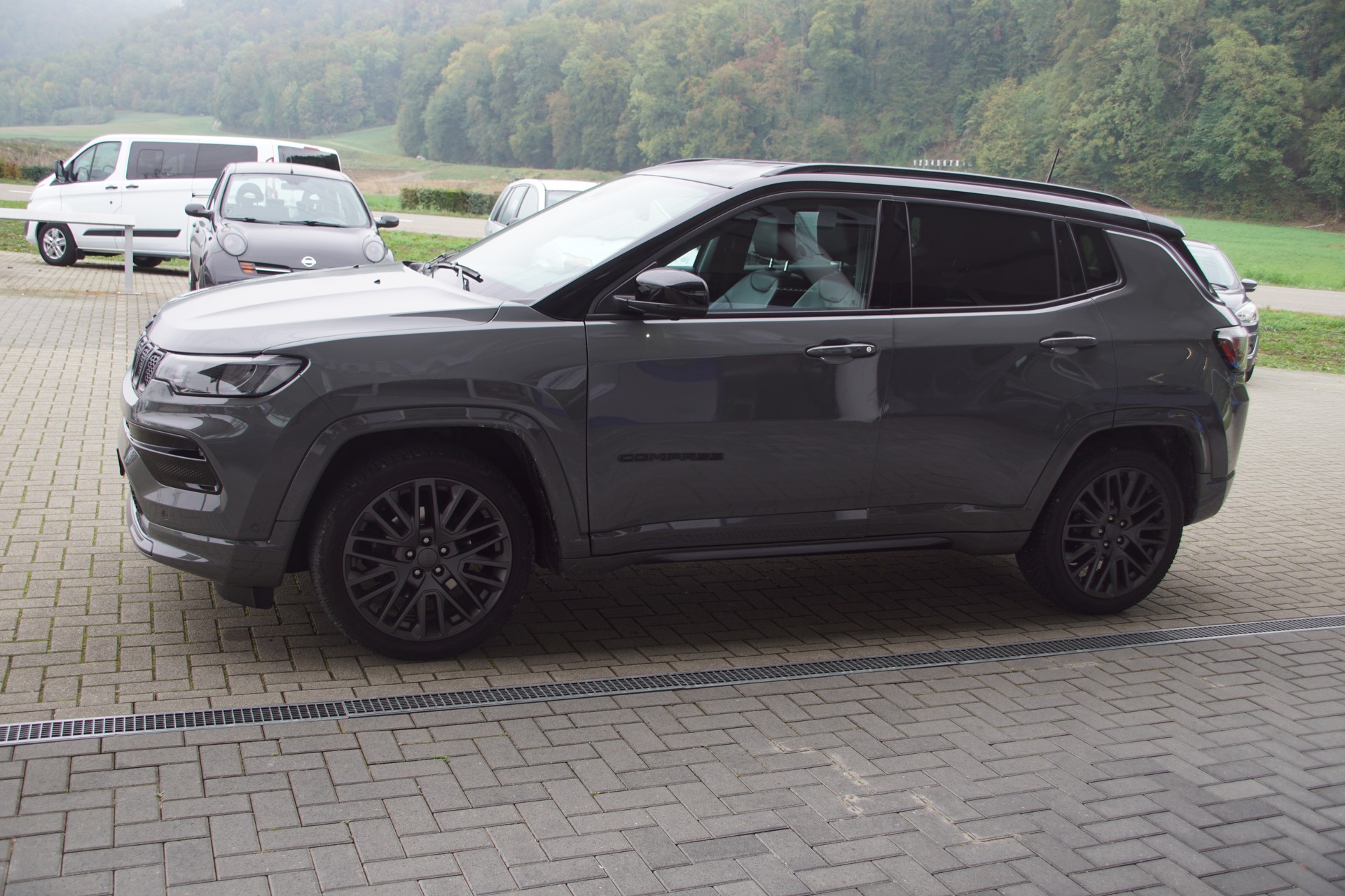 JEEP Compass 4x2 1.3 Turbo S DKG-image-2