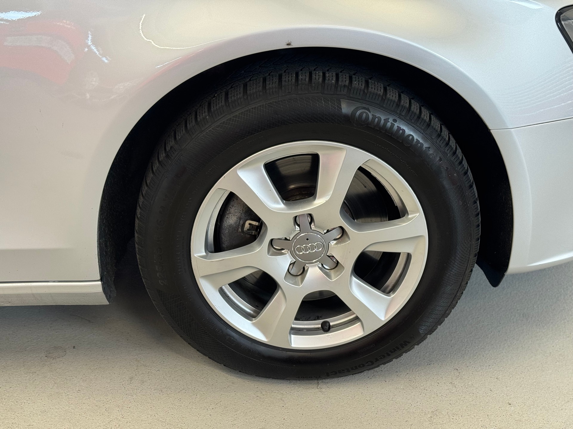 AUDI A4 Limousine 3.2 FSI quattro tiptronic-image-13