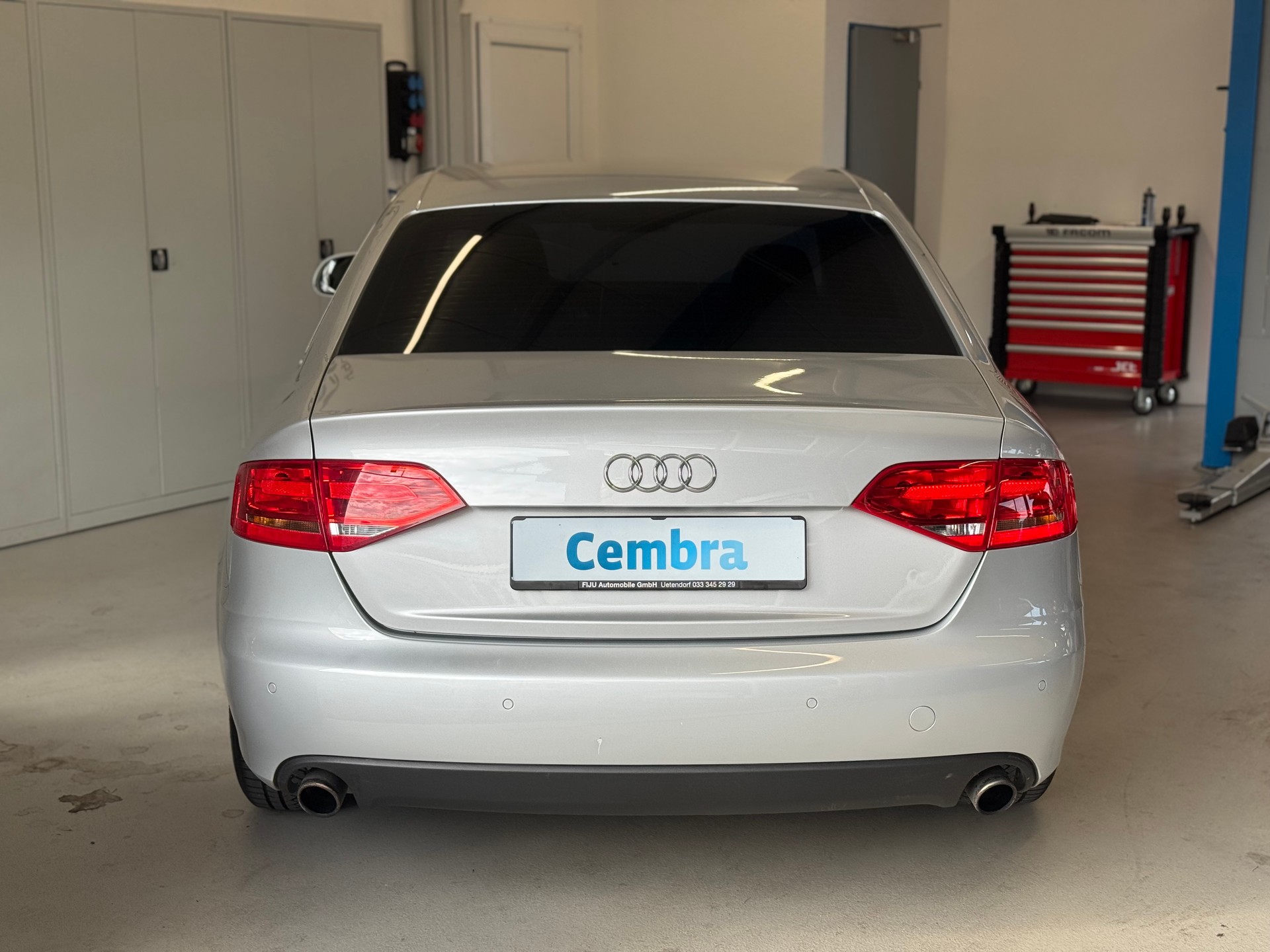 AUDI A4 Limousine 3.2 FSI quattro tiptronic-image-4