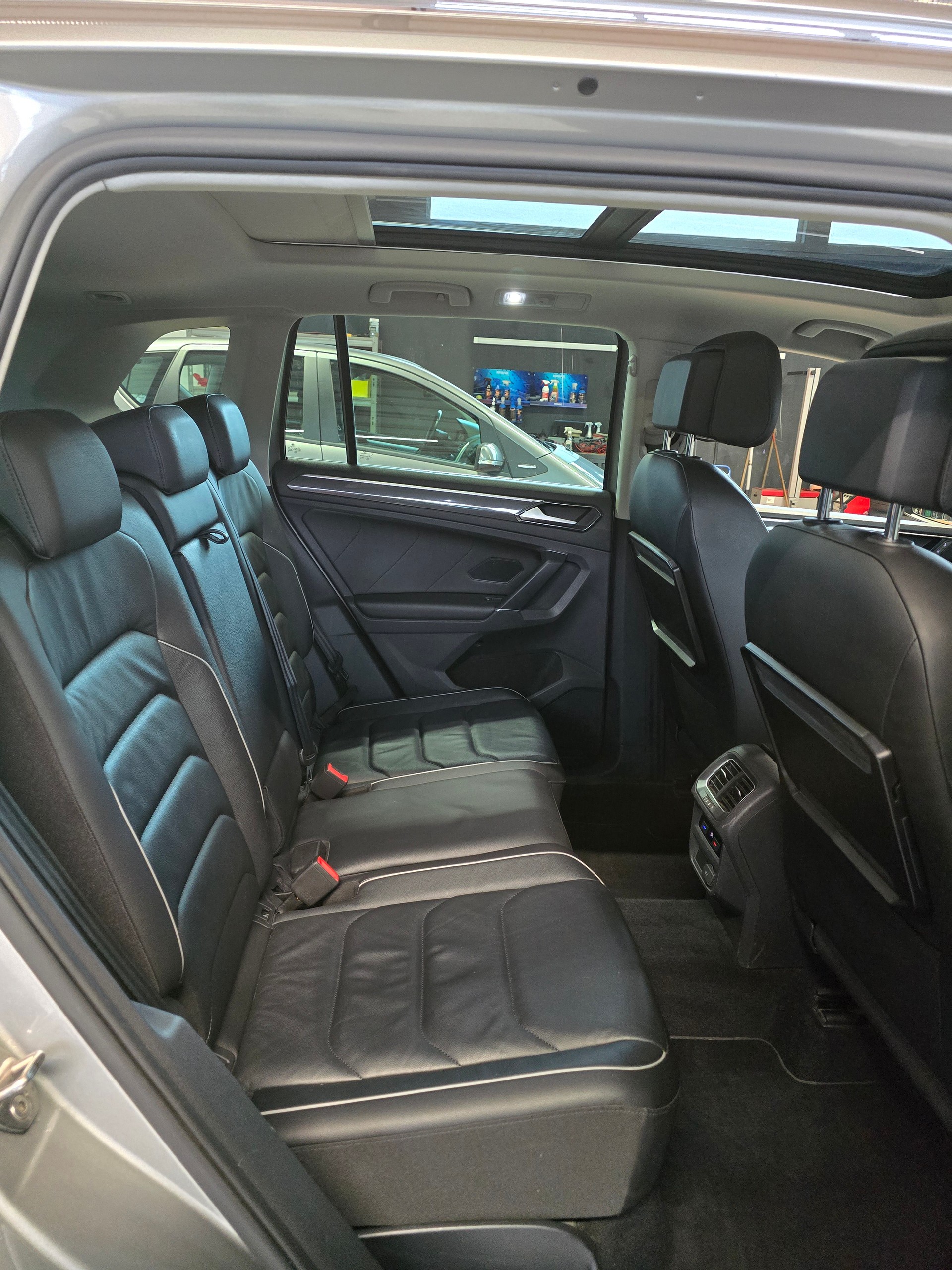 VW Tiguan 2.0 TDI SCR Highline4Motion DSG-image-18