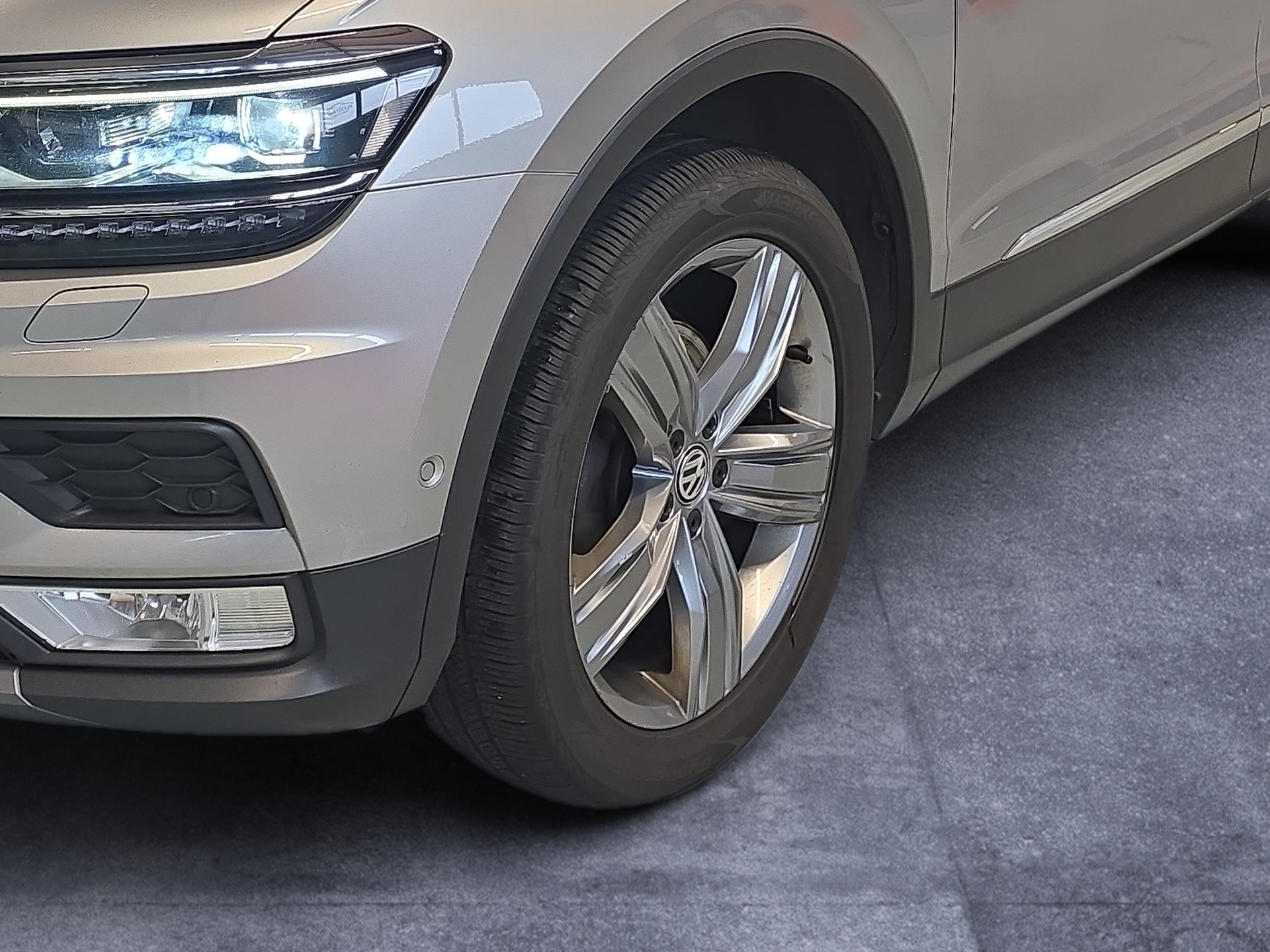 VW Tiguan 2.0 TDI SCR Highline4Motion DSG-image-4
