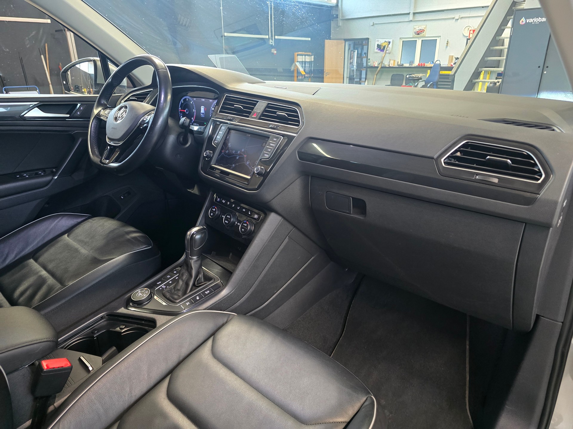 VW Tiguan 2.0 TDI SCR Highline4Motion DSG-image-14