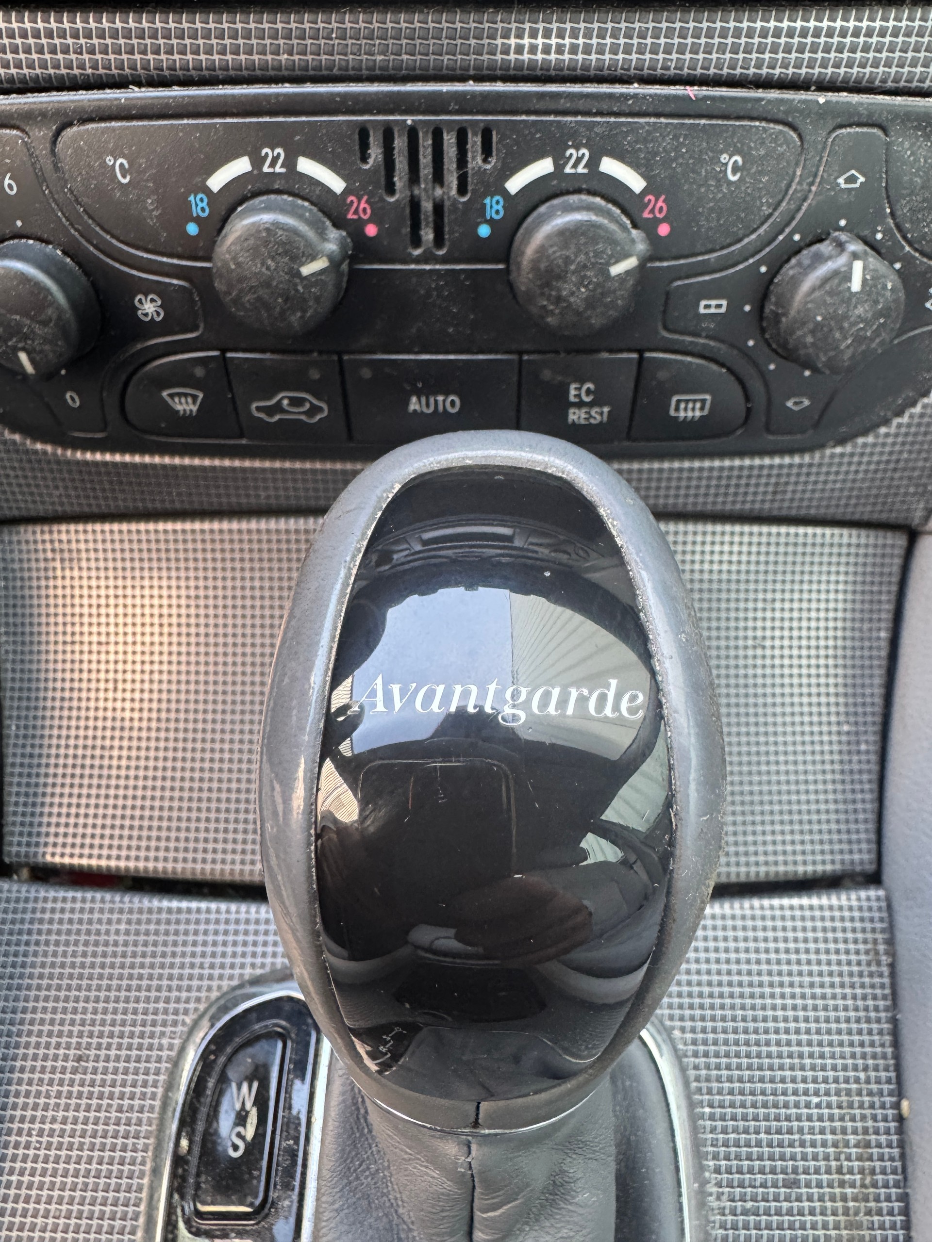 MERCEDES-BENZ C 240 Avantgarde-image-11