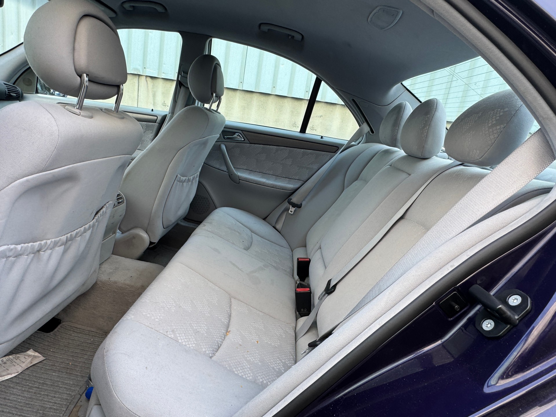 MERCEDES-BENZ C 240 Avantgarde-image-7