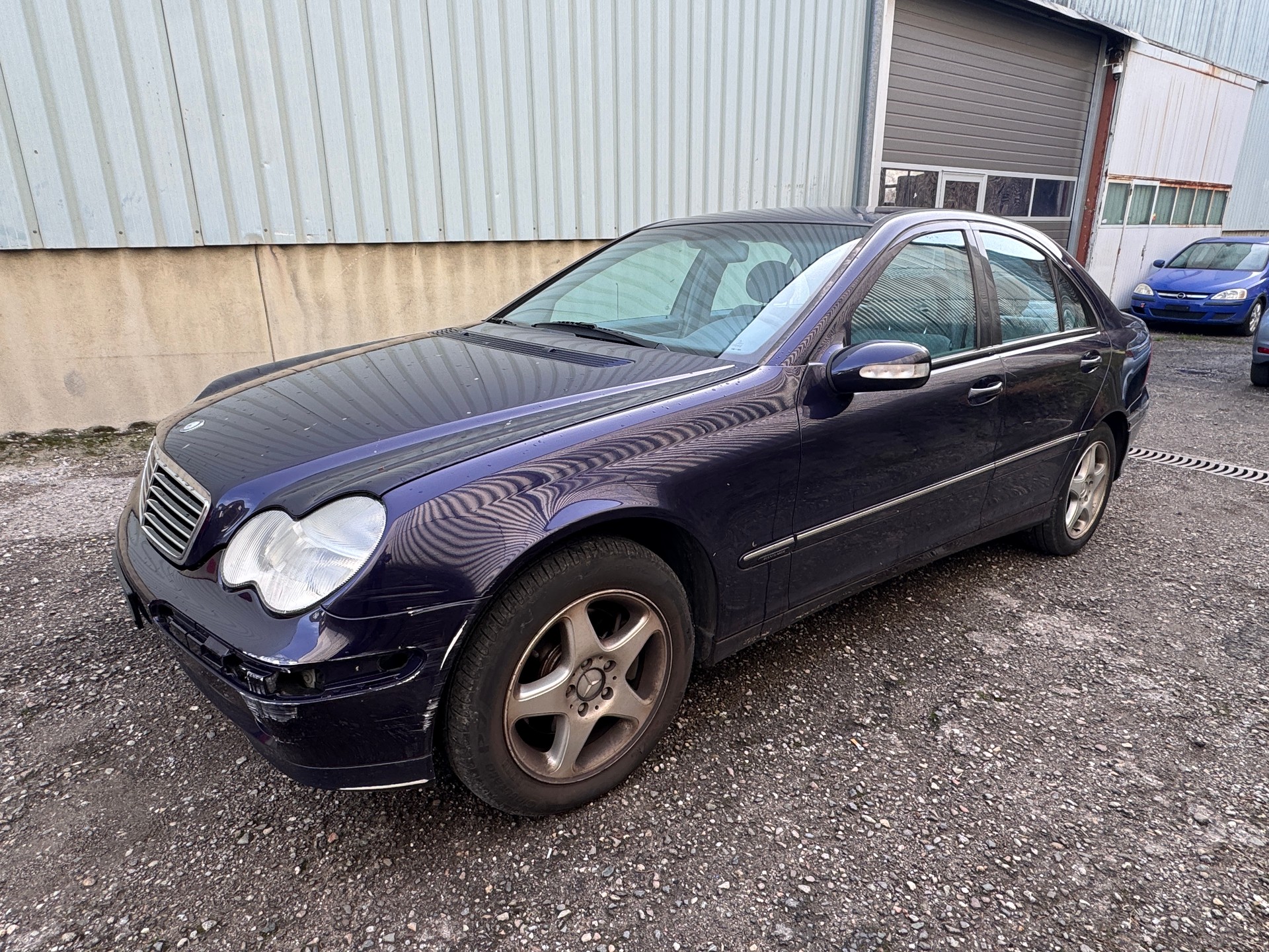 MERCEDES-BENZ C 240 Avantgarde-image-1