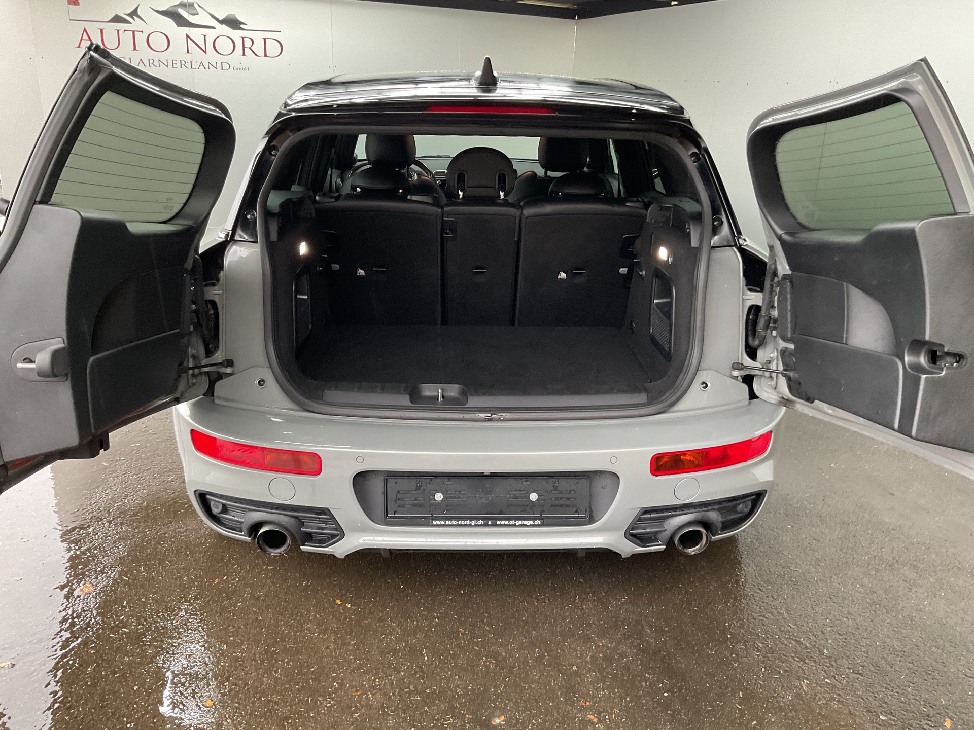 MINI Clubman Cooper John Cooper Works ALL4 Steptronic-image-6