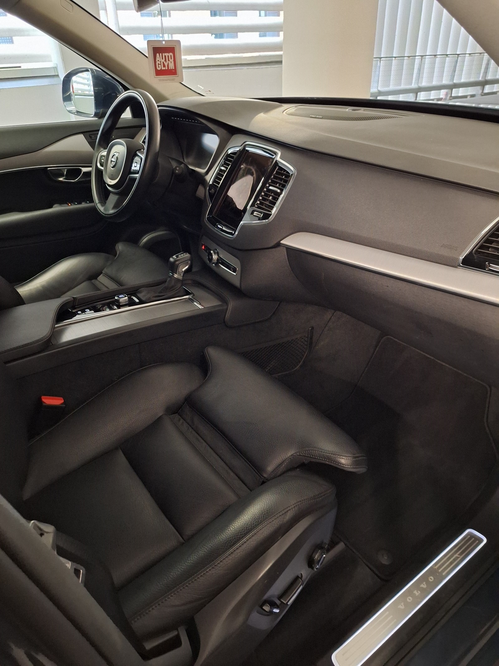 VOLVO XC90 T6 AWD Momentum Geartronic-image-13