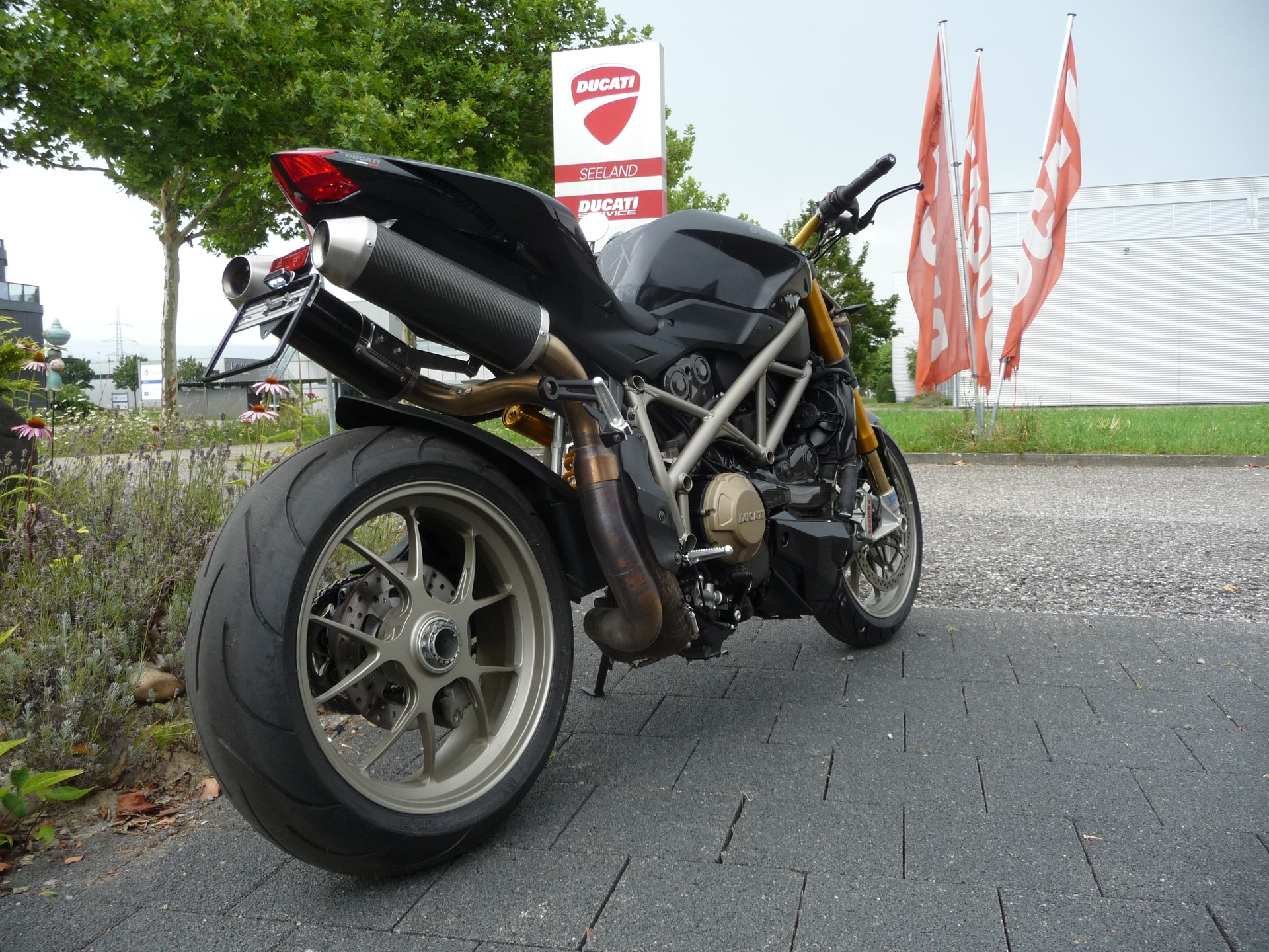 DUCATI Streetfighter 1099 S-showroom-element-2